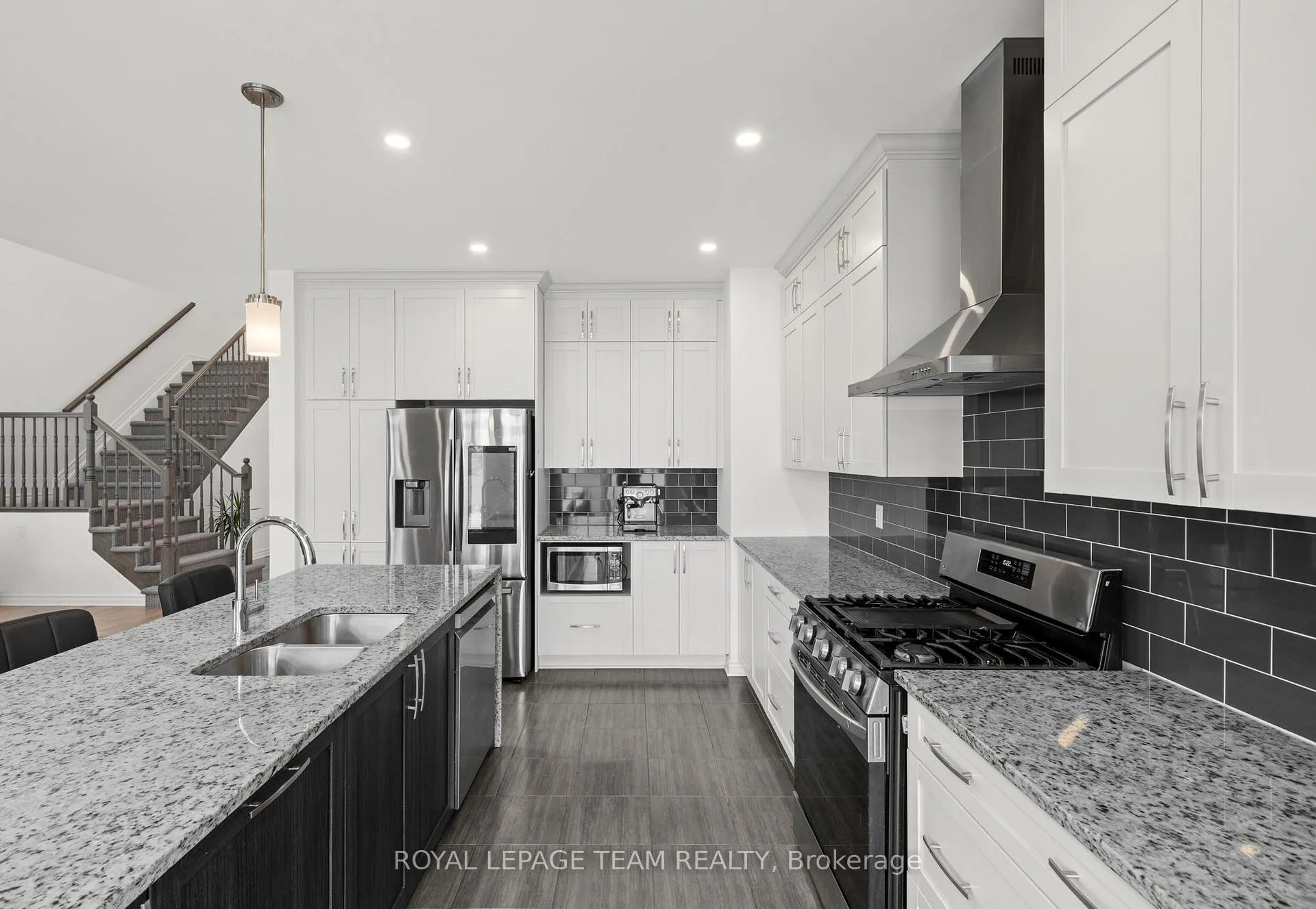Photo 14 of 41 Whooping Crane Ridge, Ottawa, Riverside South/Gloucester Glen — HOMEH