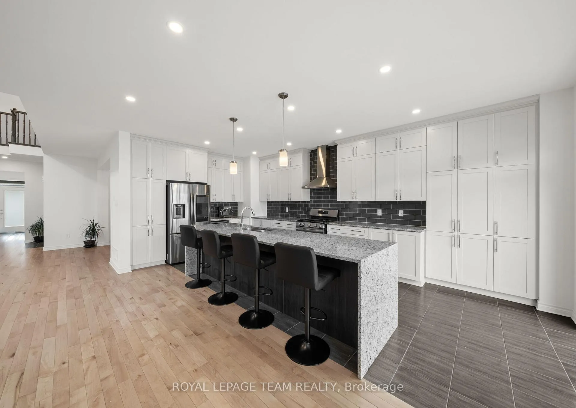 Photo 15 of 41 Whooping Crane Ridge, Ottawa, Riverside South/Gloucester Glen — HOMEH
