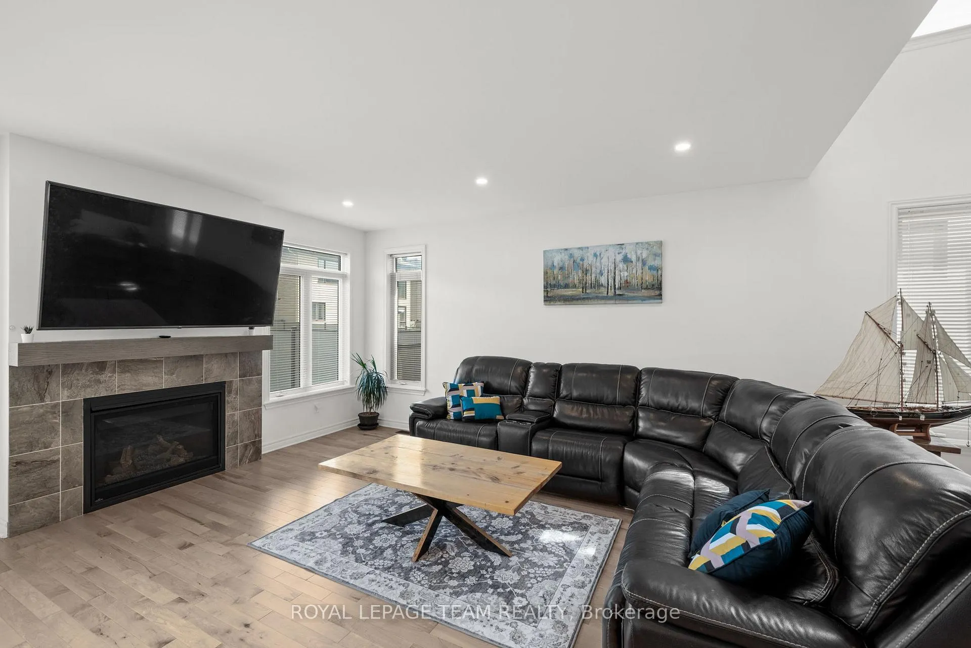 Photo 16 of 41 Whooping Crane Ridge, Ottawa, Riverside South/Gloucester Glen — HOMEH