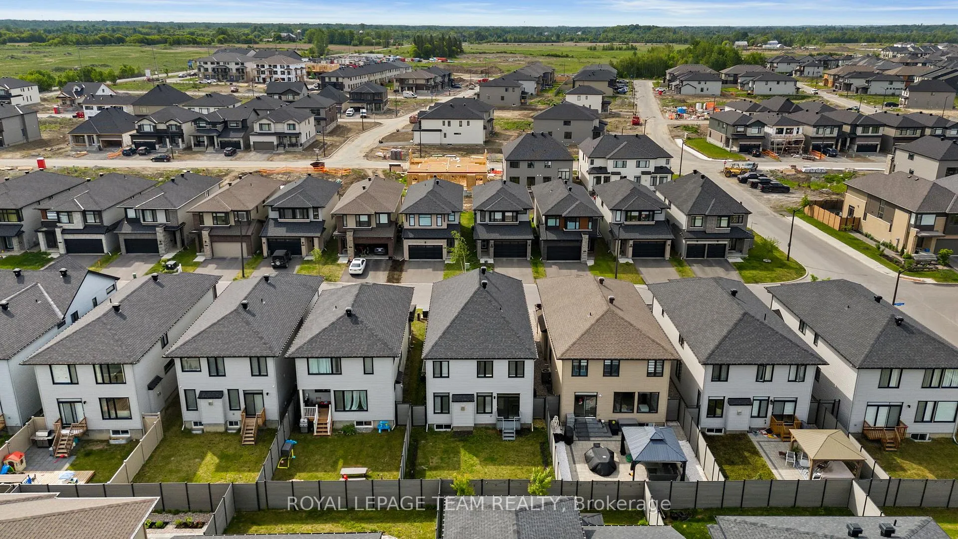 Photo 45 of 41 Whooping Crane Ridge, Ottawa, Riverside South/Gloucester Glen — HOMEH