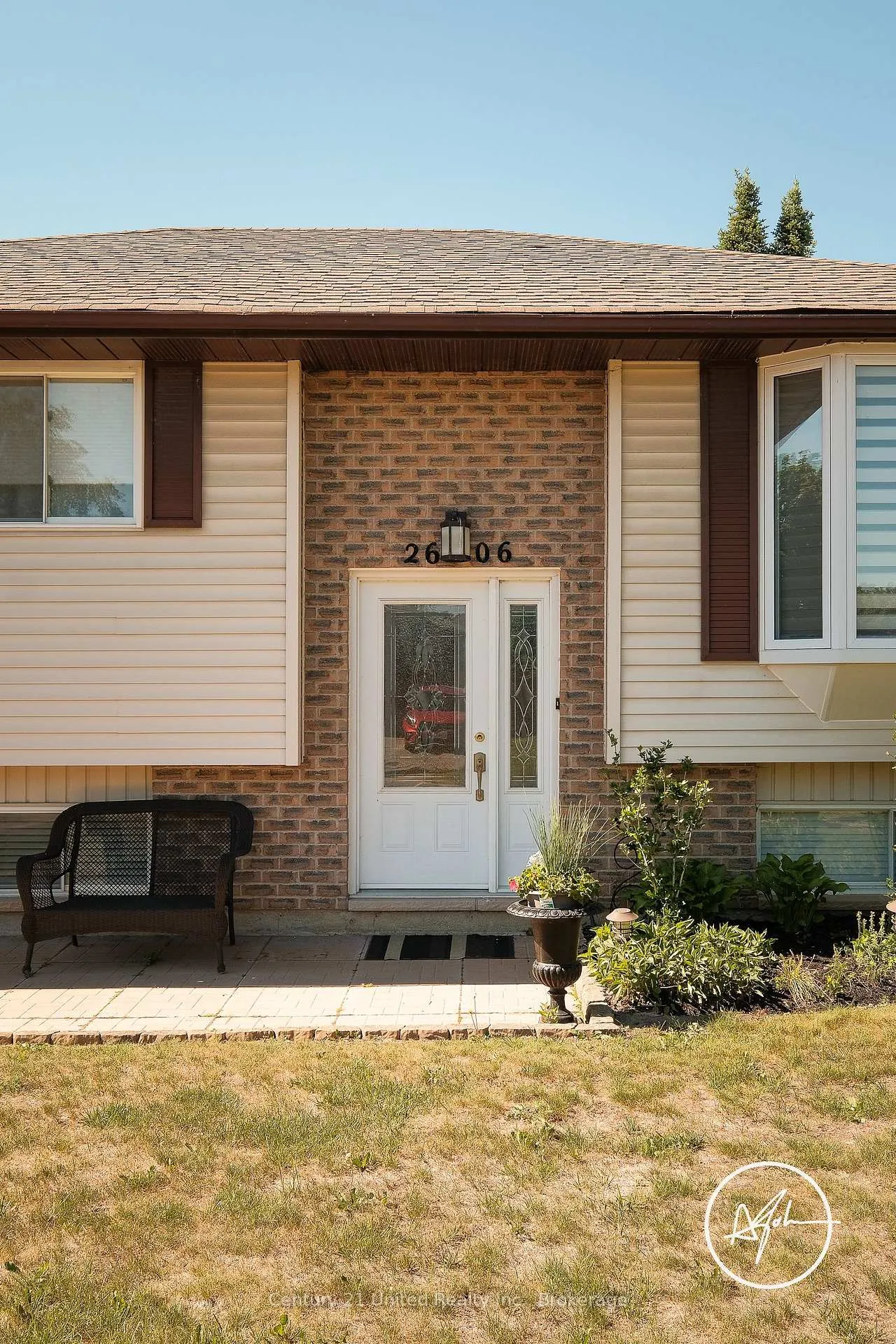 Photo 2 of 2606 Foxmeadow Road, Peterborough, Ashburnham Ward 4 — HOMEH