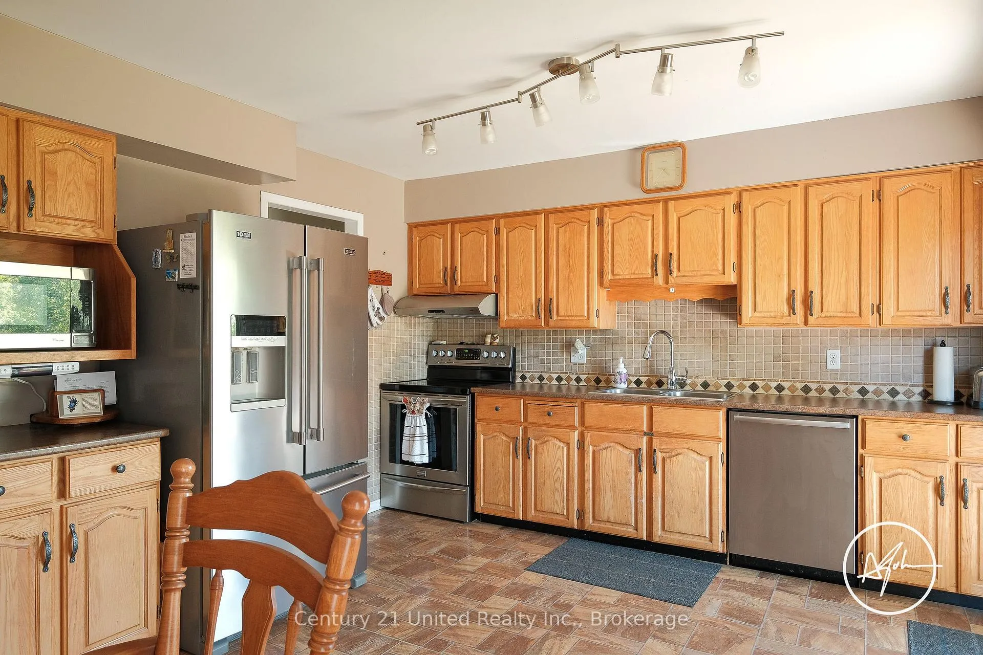 Photo 20 of 2606 Foxmeadow Road, Peterborough, Ashburnham Ward 4 — HOMEH