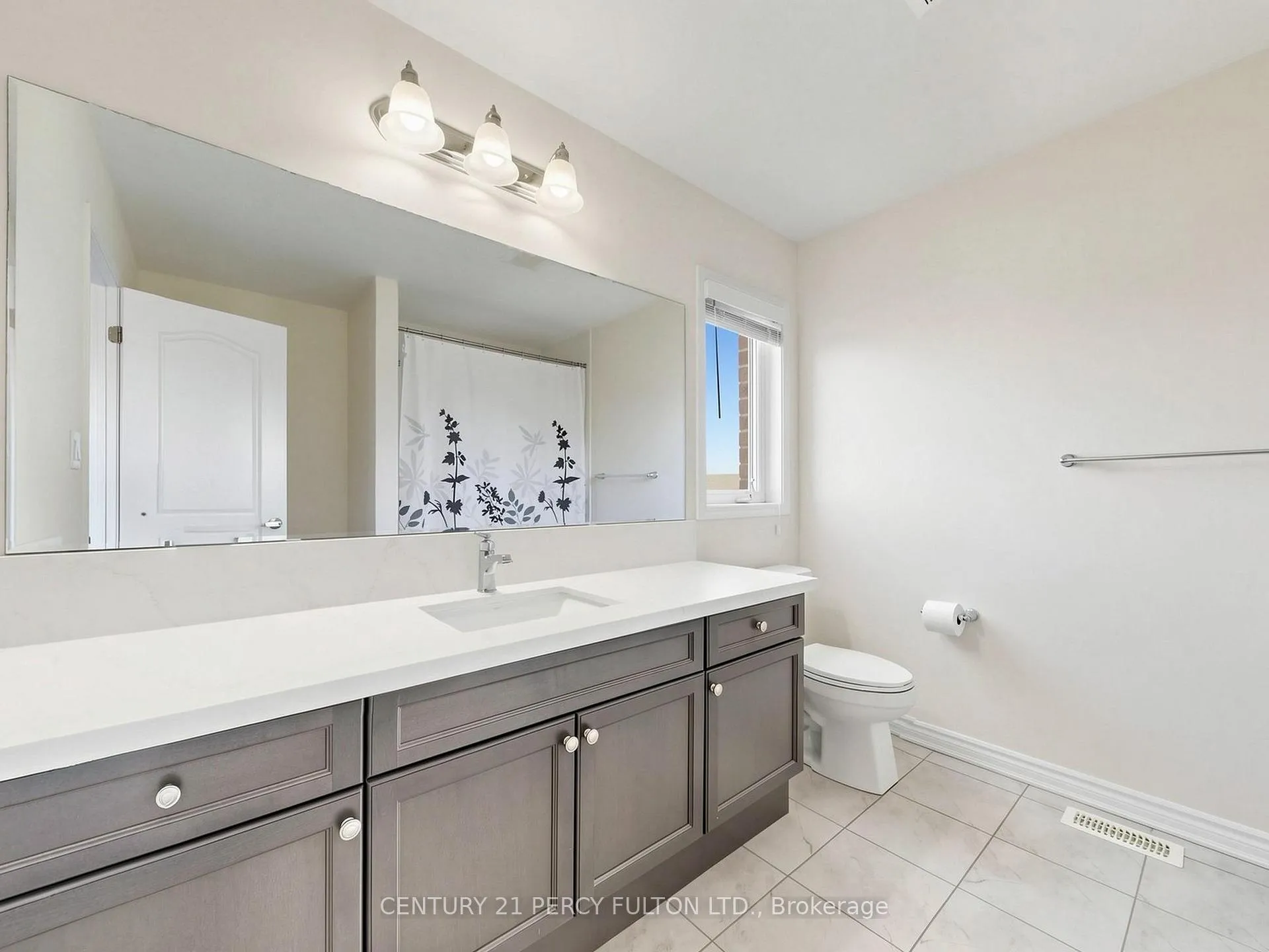 Photo 25 of 2715 Sapphire Drive, Pickering, Rural Pickering — HOMEH