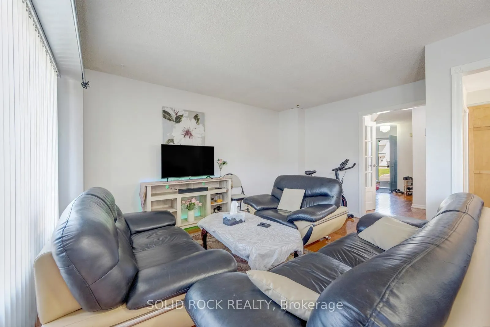 Photo 11 of 60 Martindale Crescent, Brampton, Brampton West — HOMEH