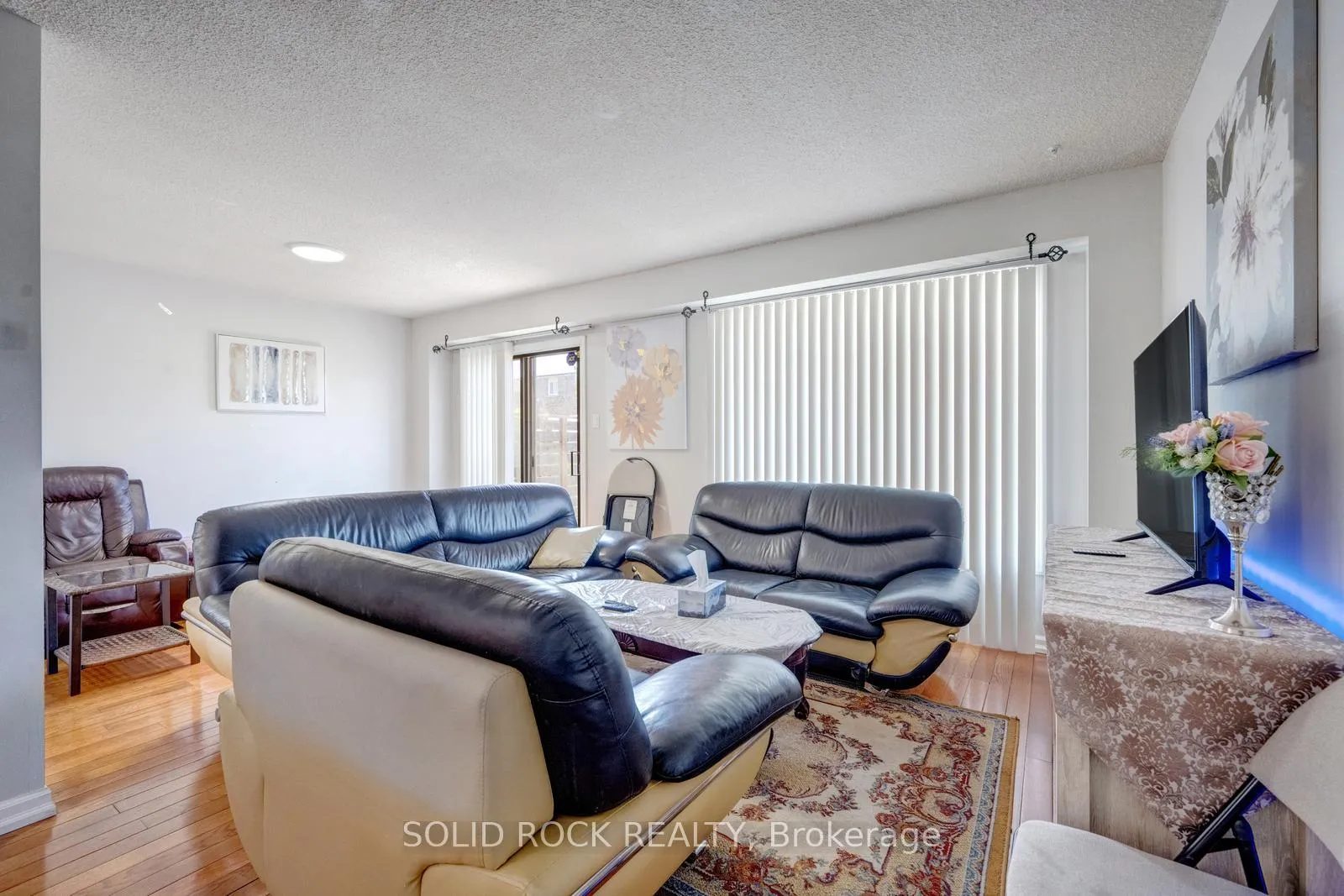 Photo 12 of 60 Martindale Crescent, Brampton, Brampton West — HOMEH