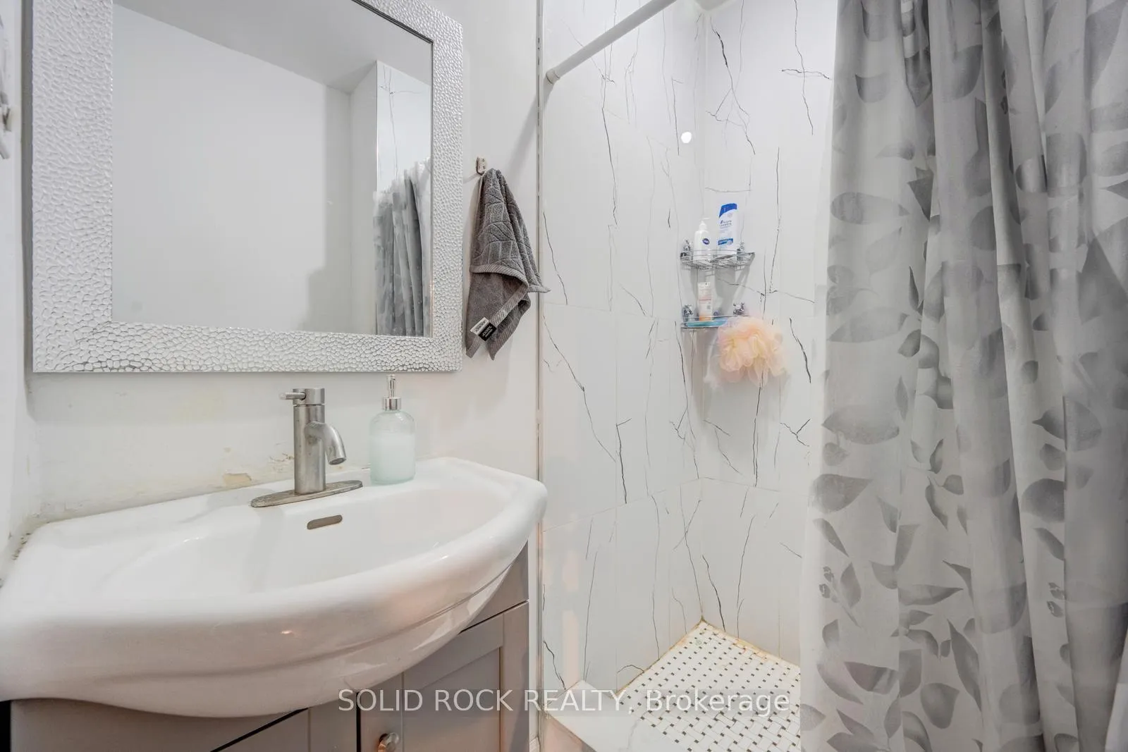 Photo 26 of 60 Martindale Crescent, Brampton, Brampton West — HOMEH