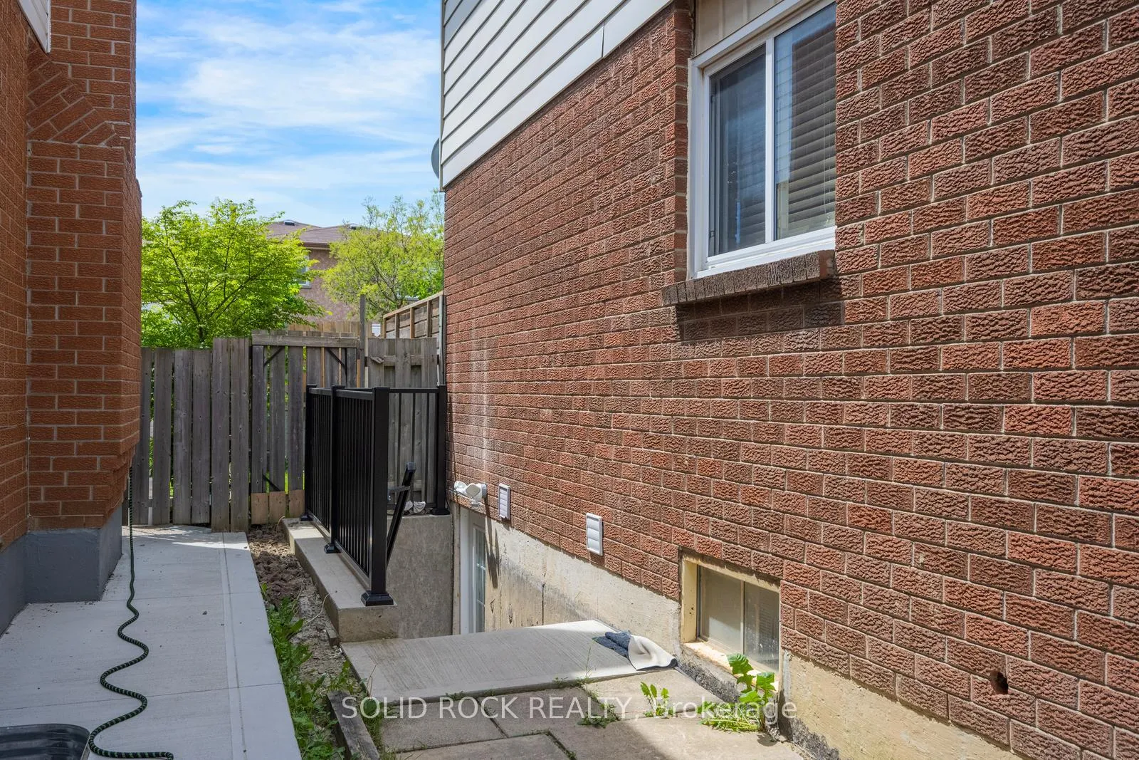 Photo 36 of 60 Martindale Crescent, Brampton, Brampton West — HOMEH