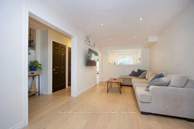 Photo 8 of 18 Threadgold Court, Whitby, Lynde Creek — HOMEH