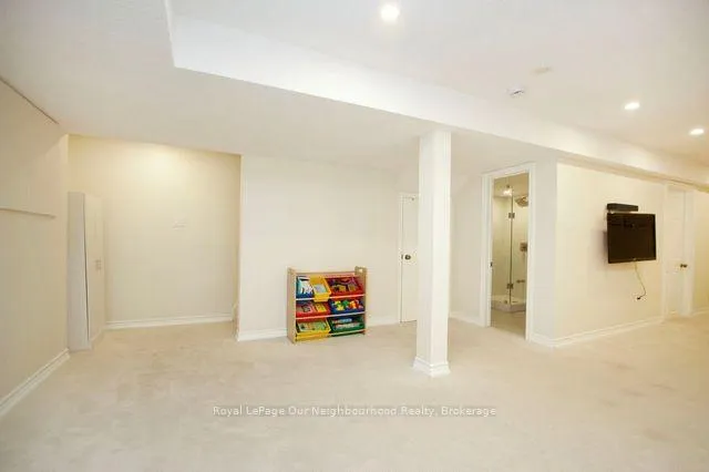 Photo 30 of 18 Threadgold Court, Whitby, Lynde Creek — HOMEH