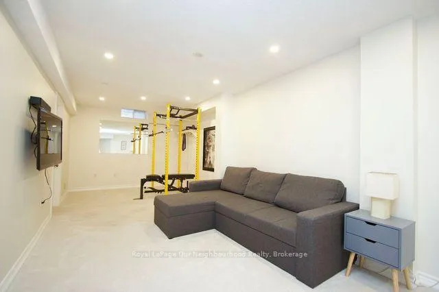 Photo 31 of 18 Threadgold Court, Whitby, Lynde Creek — HOMEH