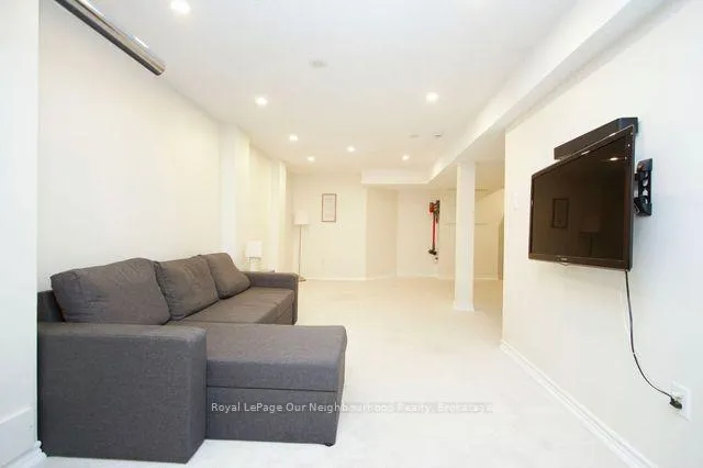 Photo 33 of 18 Threadgold Court, Whitby, Lynde Creek — HOMEH