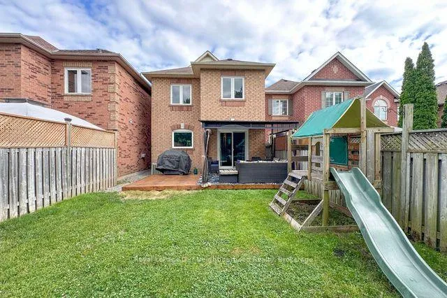 Photo 38 of 18 Threadgold Court, Whitby, Lynde Creek — HOMEH