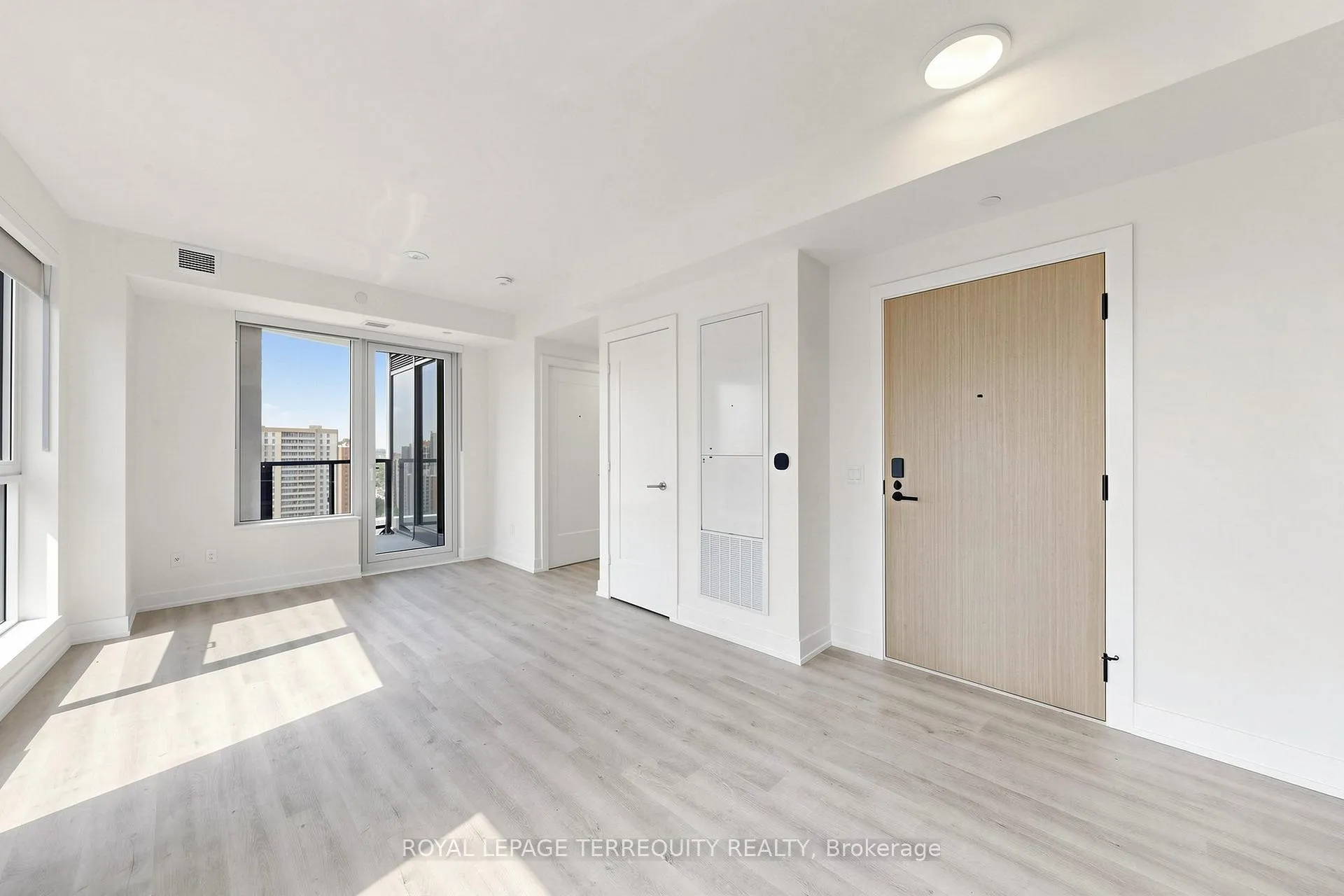 Photo 8 of Unit 1805, 25 Cordova Avenue, Etobicoke, Islington-City Centre West — HOMEH