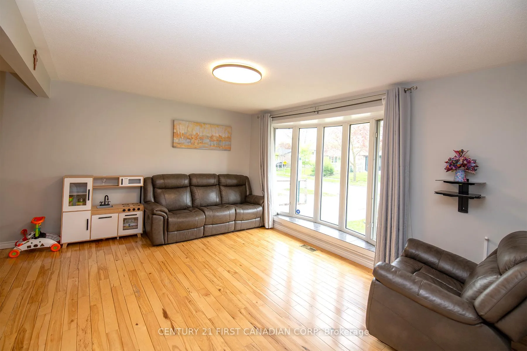Photo 5 of 808 Dulaney Drive, London, South Q — HOMEH