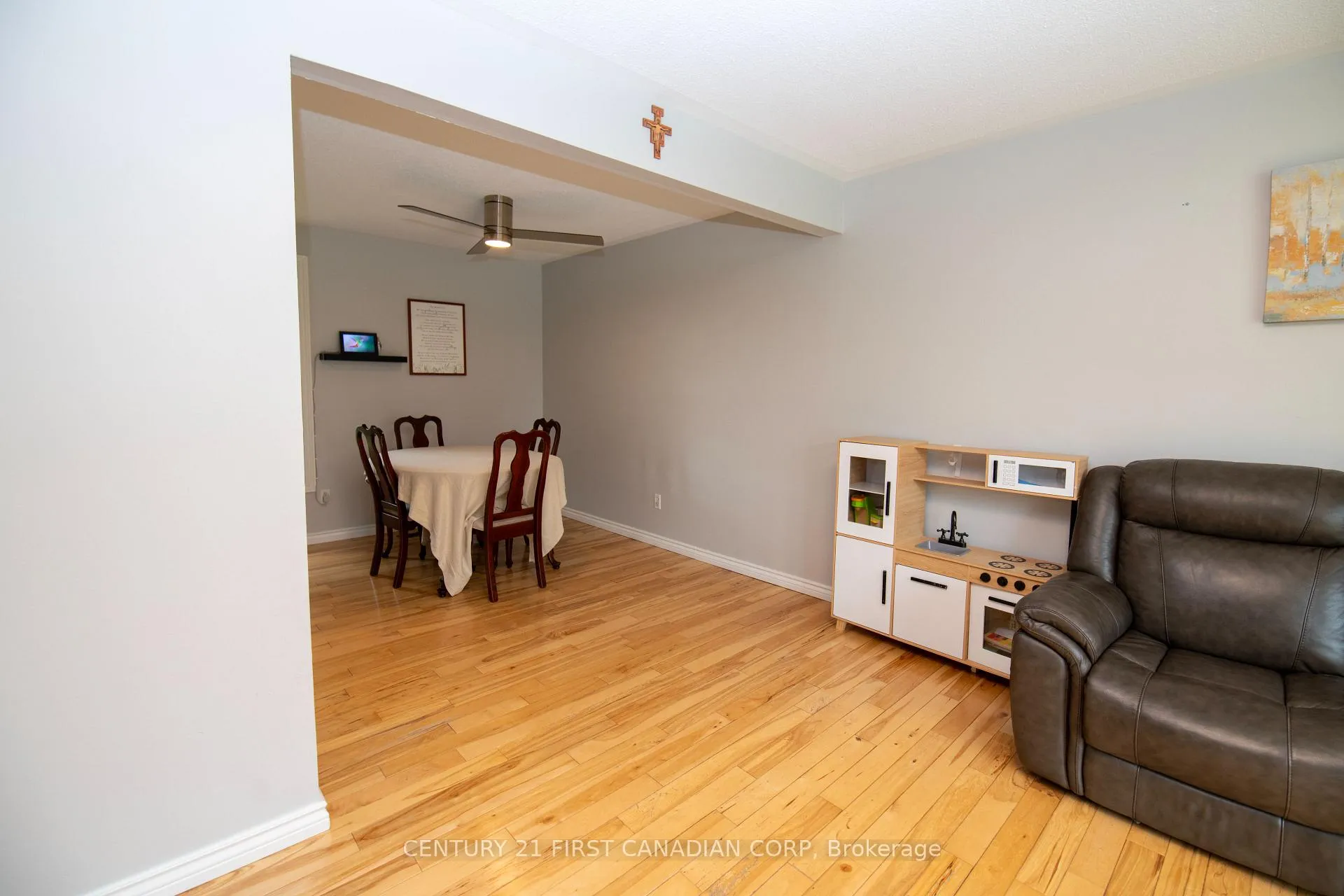 Photo 6 of 808 Dulaney Drive, London, South Q — HOMEH