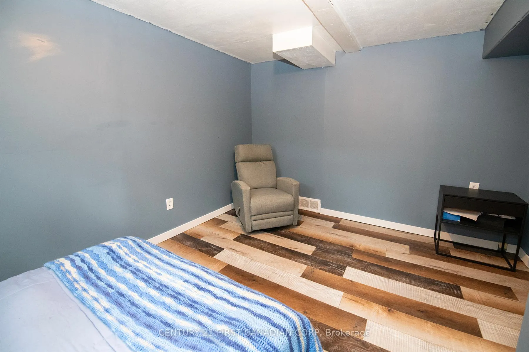 Photo 30 of 808 Dulaney Drive, London, South Q — HOMEH