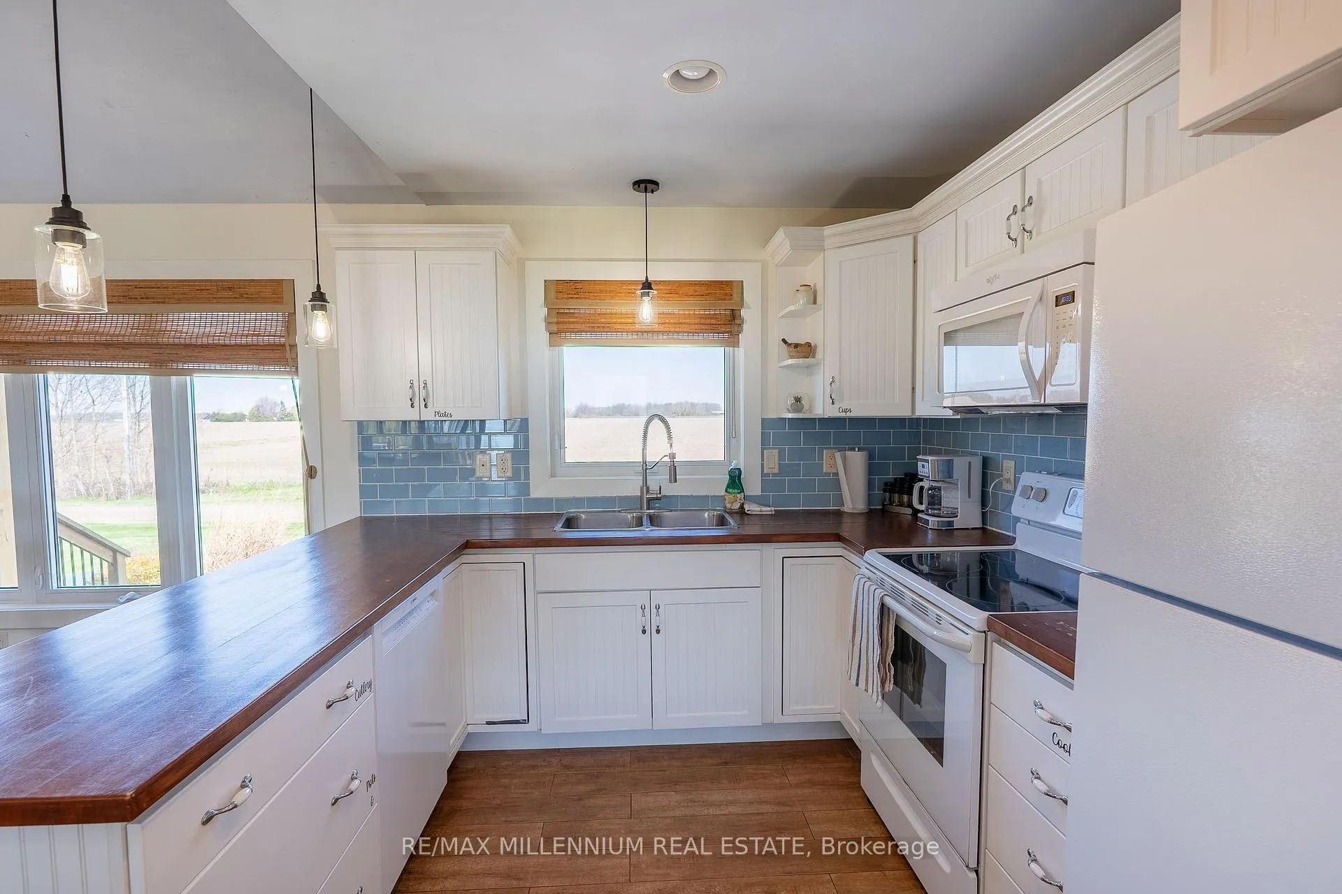 Photo 12 of 1954 Ocean Boulevard, Chatham-Kent, Wheatley — HOMEH