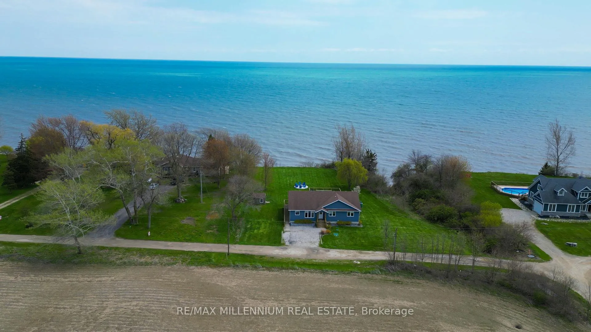 Photo 50 of 1954 Ocean Boulevard, Chatham-Kent, Wheatley — HOMEH
