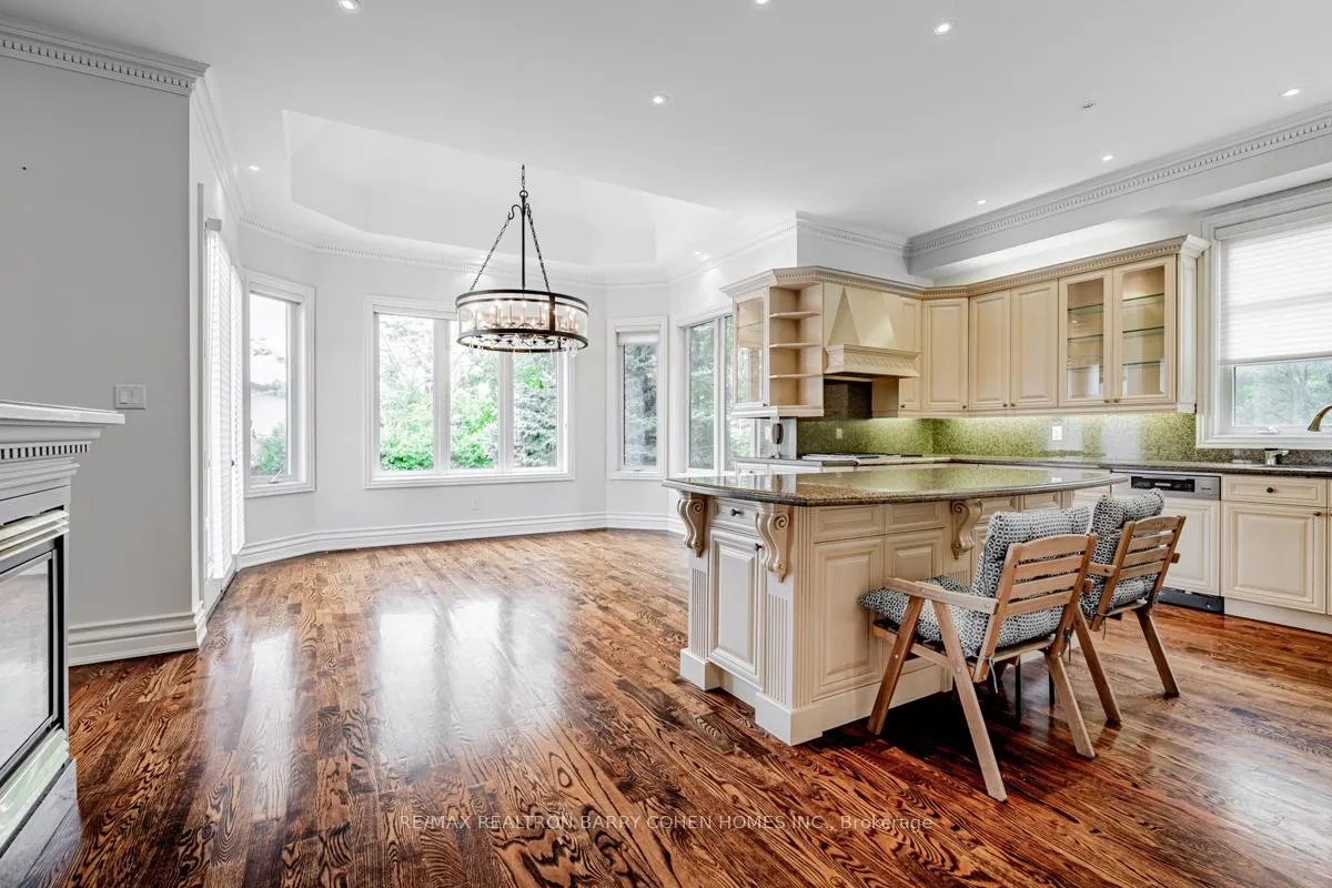 Photo 12 of 8 York Road, North York, Bridle Path-Sunnybrook-York Mills — HOMEH