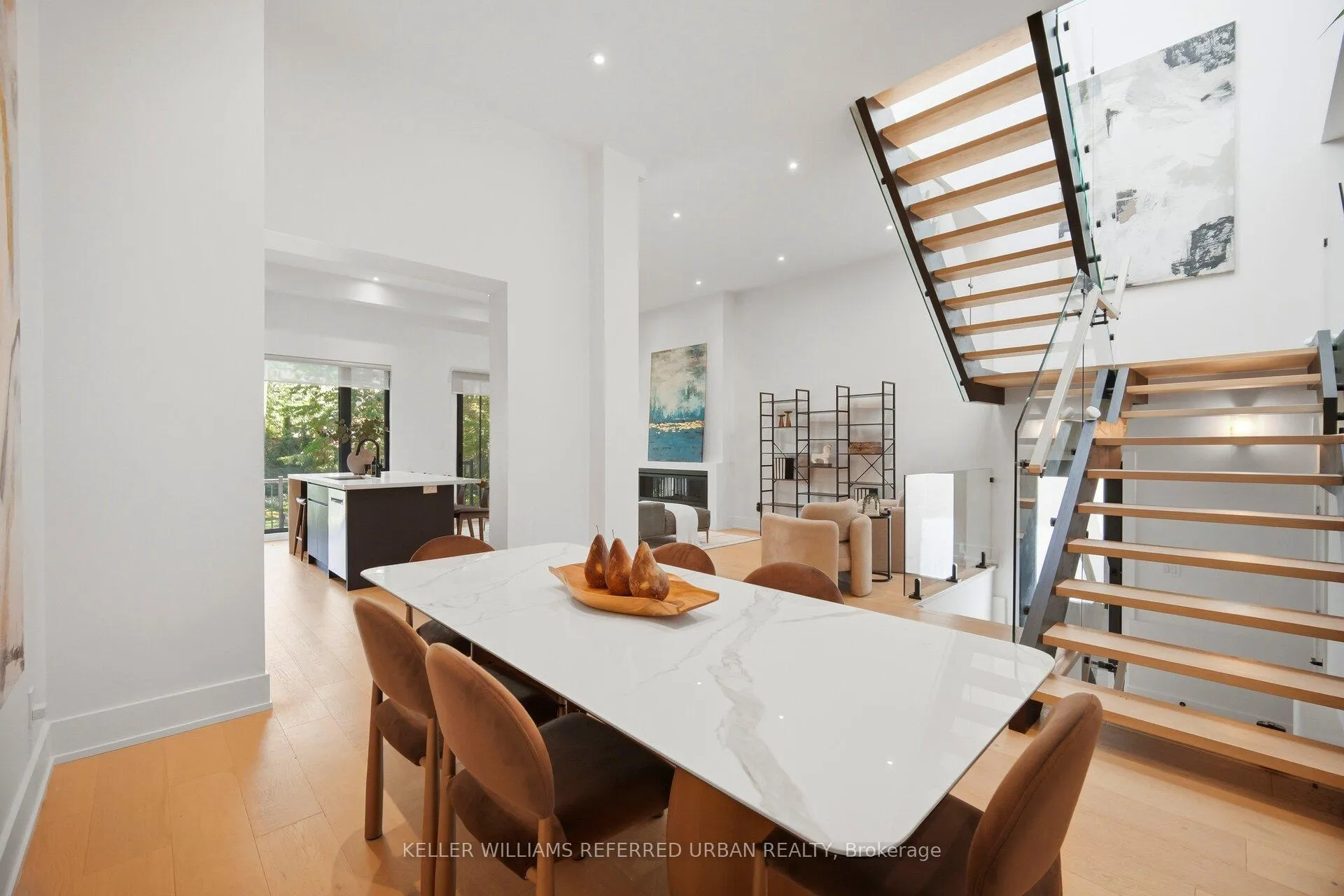 Photo 8 of 56 Elma Street, Etobicoke, Mimico — HOMEH