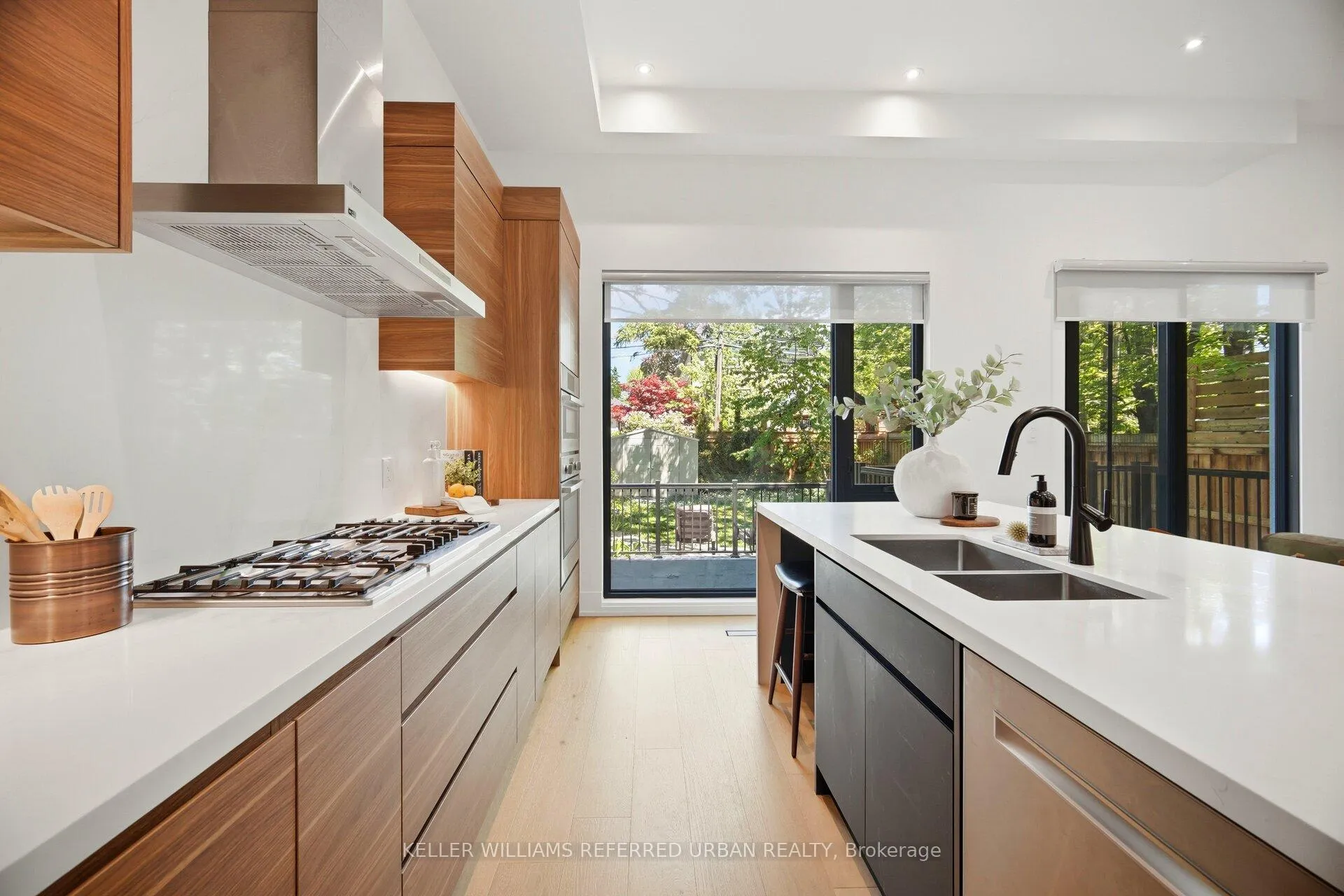 Photo 13 of 56 Elma Street, Etobicoke, Mimico — HOMEH