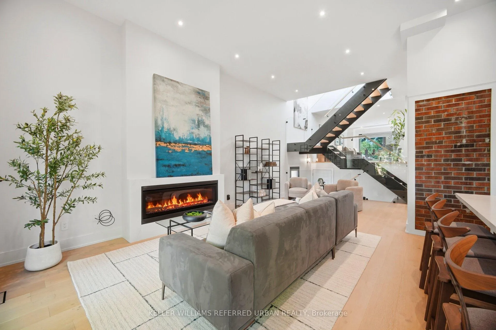 Photo 15 of 56 Elma Street, Etobicoke, Mimico — HOMEH