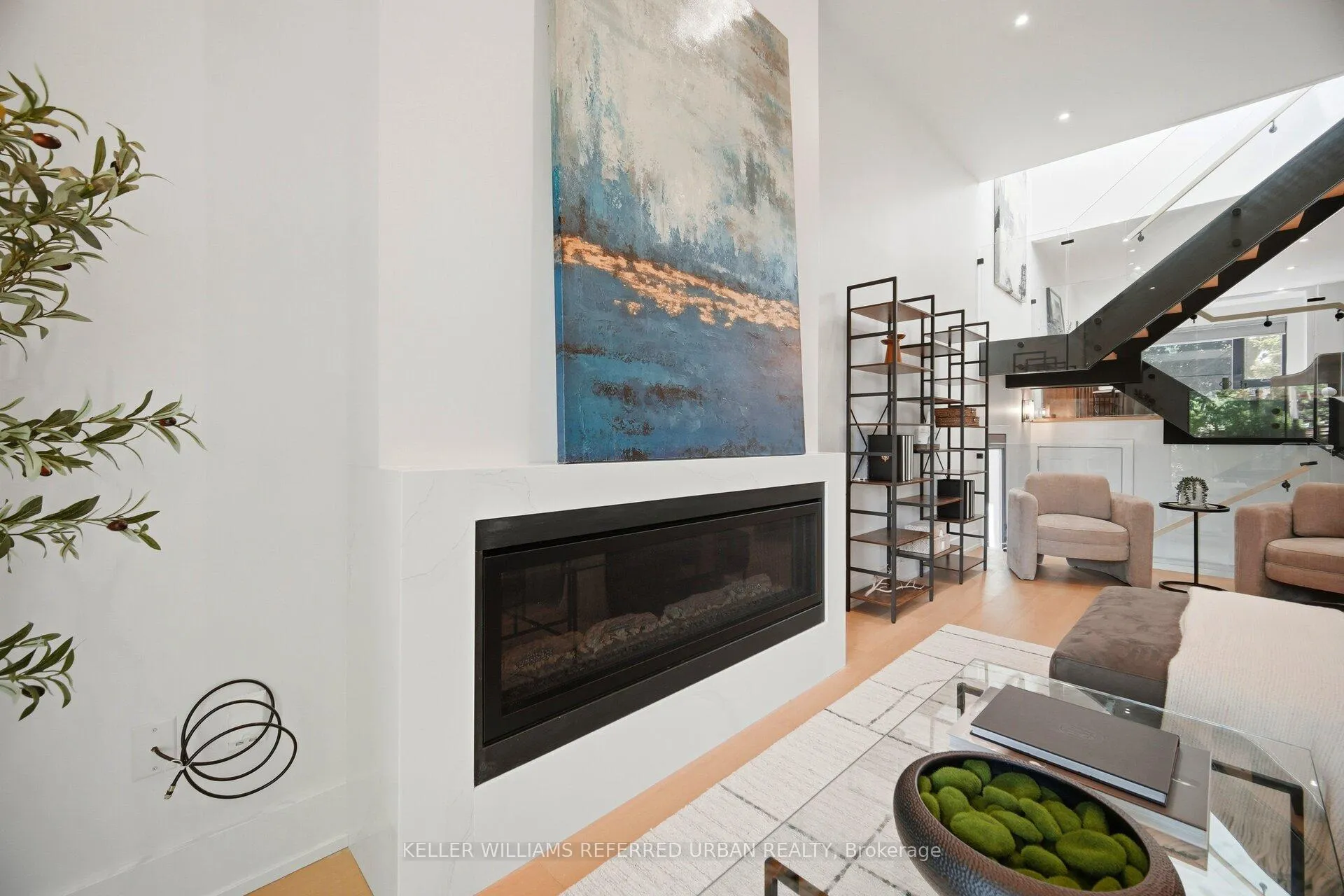 Photo 16 of 56 Elma Street, Etobicoke, Mimico — HOMEH