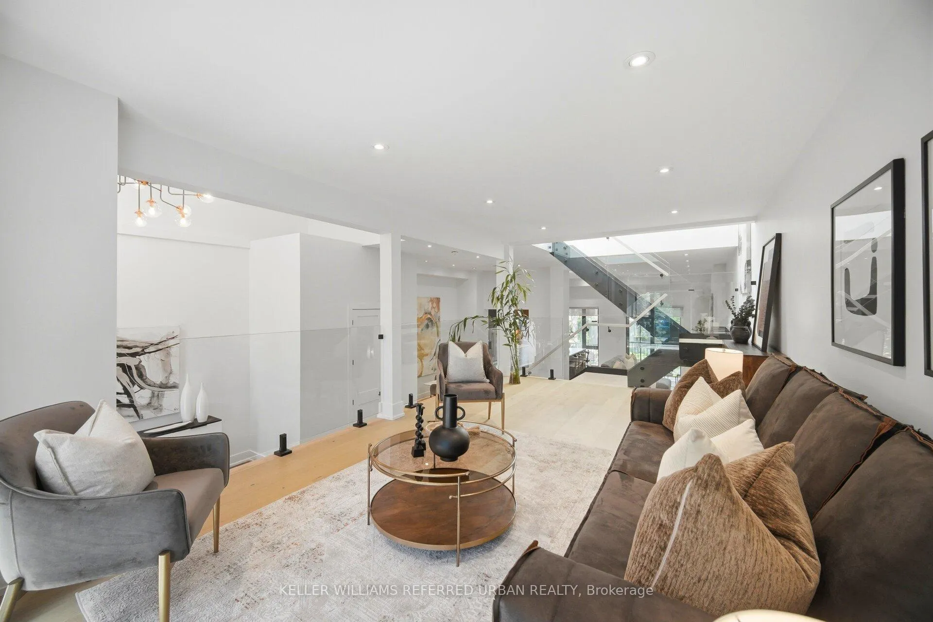 Photo 22 of 56 Elma Street, Etobicoke, Mimico — HOMEH
