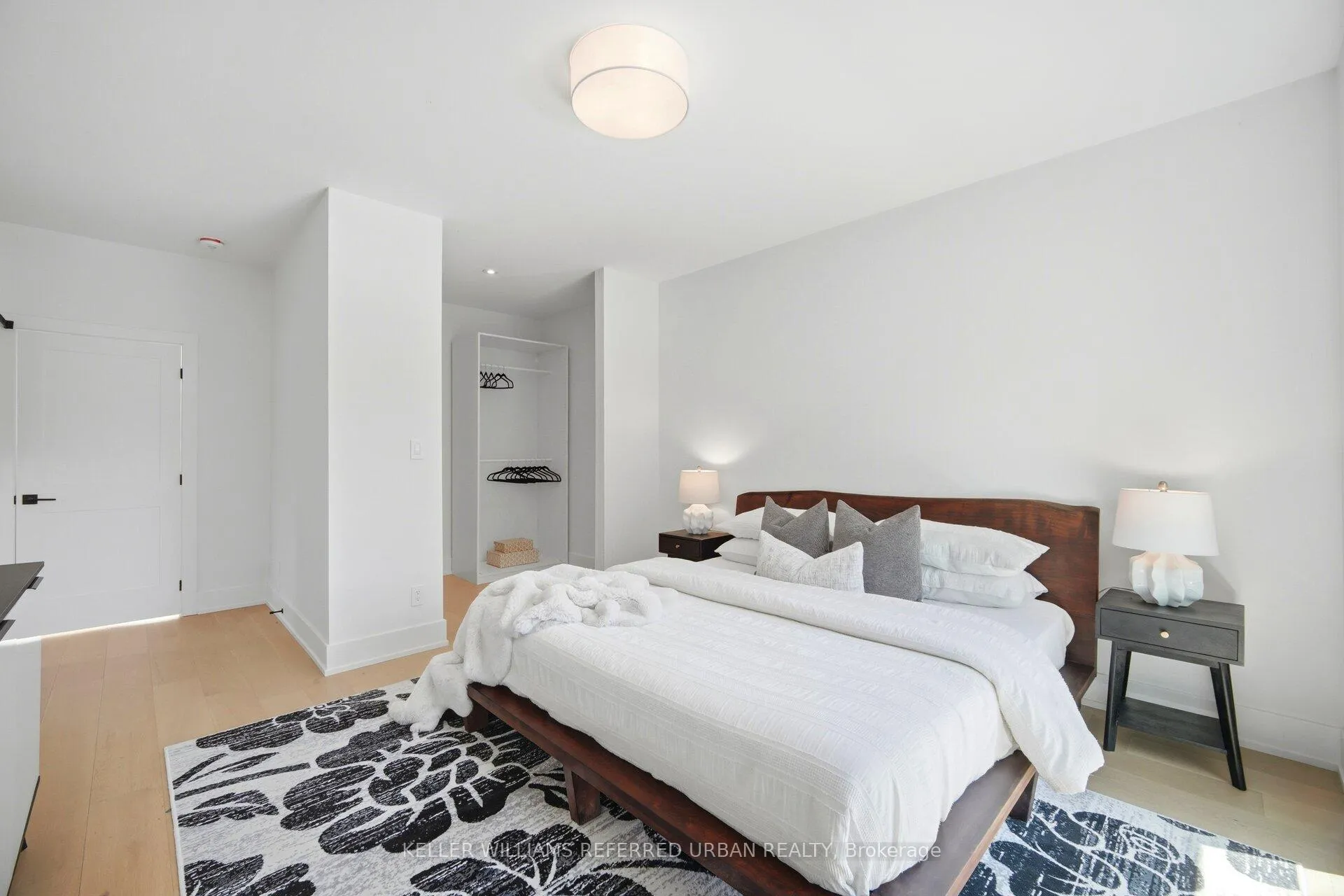 Photo 27 of 56 Elma Street, Etobicoke, Mimico — HOMEH