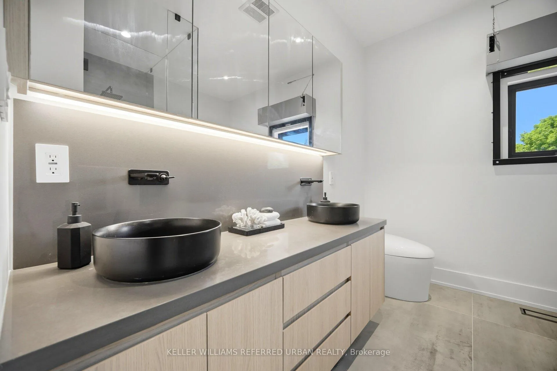 Photo 28 of 56 Elma Street, Etobicoke, Mimico — HOMEH