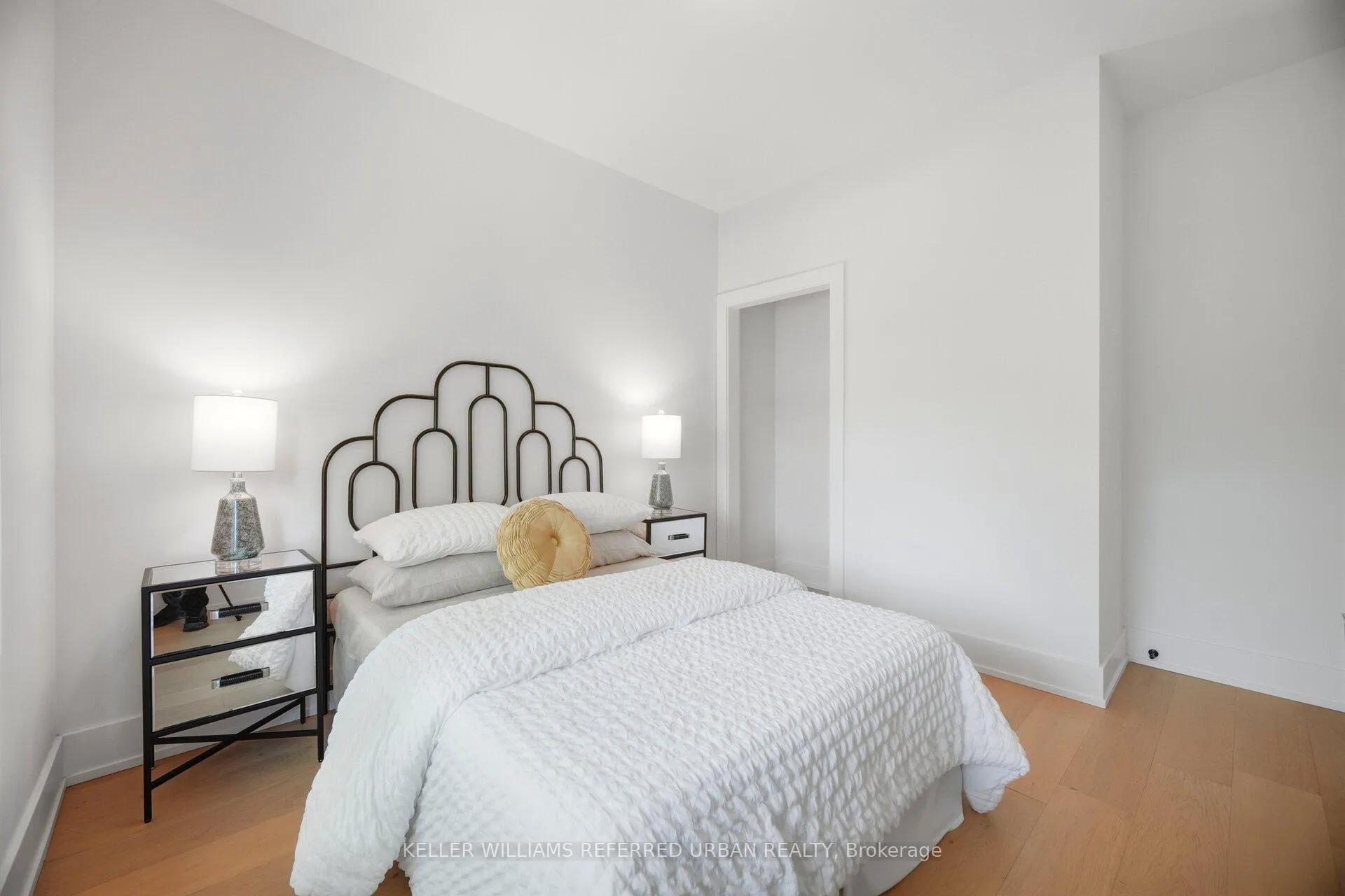 Photo 35 of 56 Elma Street, Etobicoke, Mimico — HOMEH