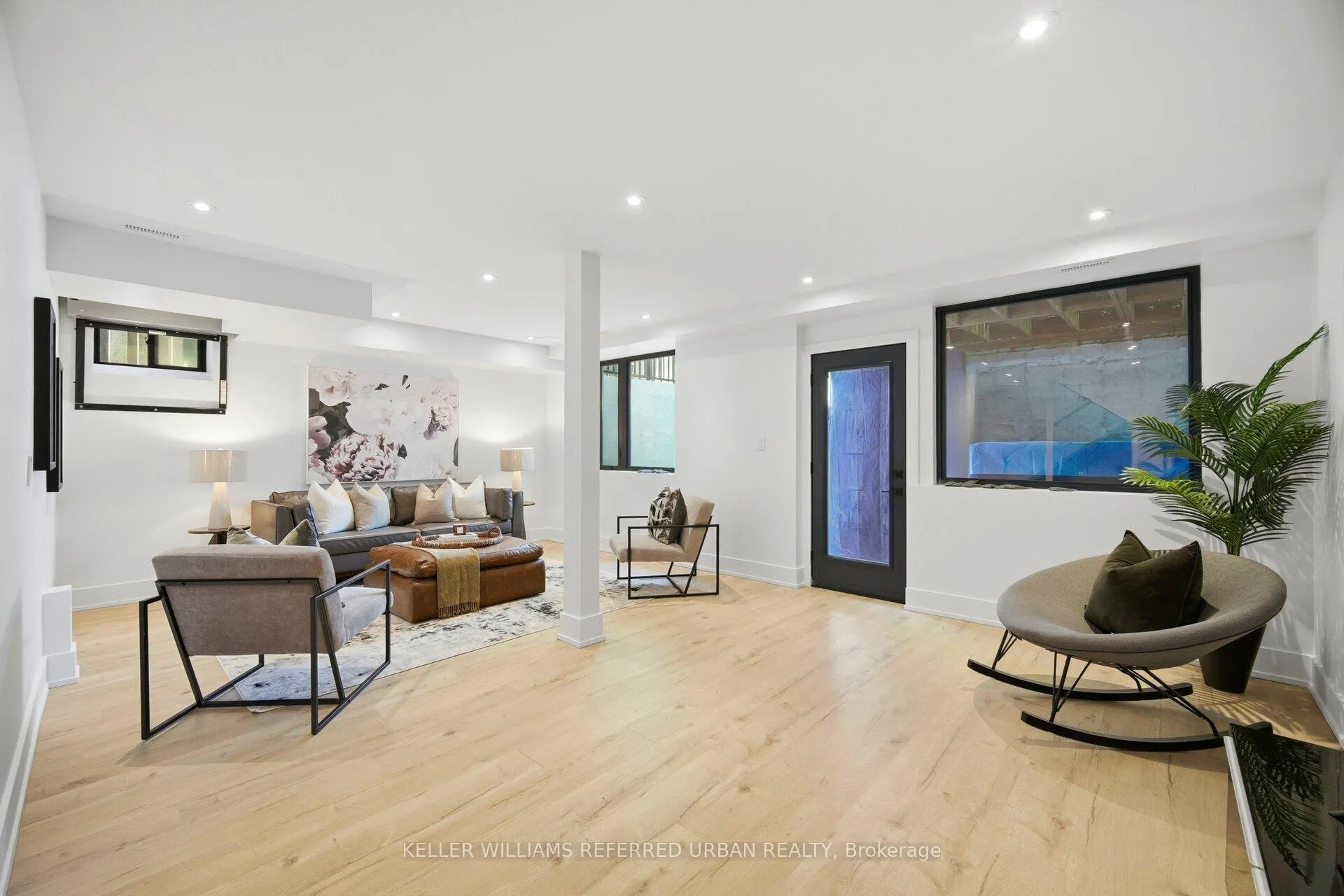 Photo 42 of 56 Elma Street, Etobicoke, Mimico — HOMEH