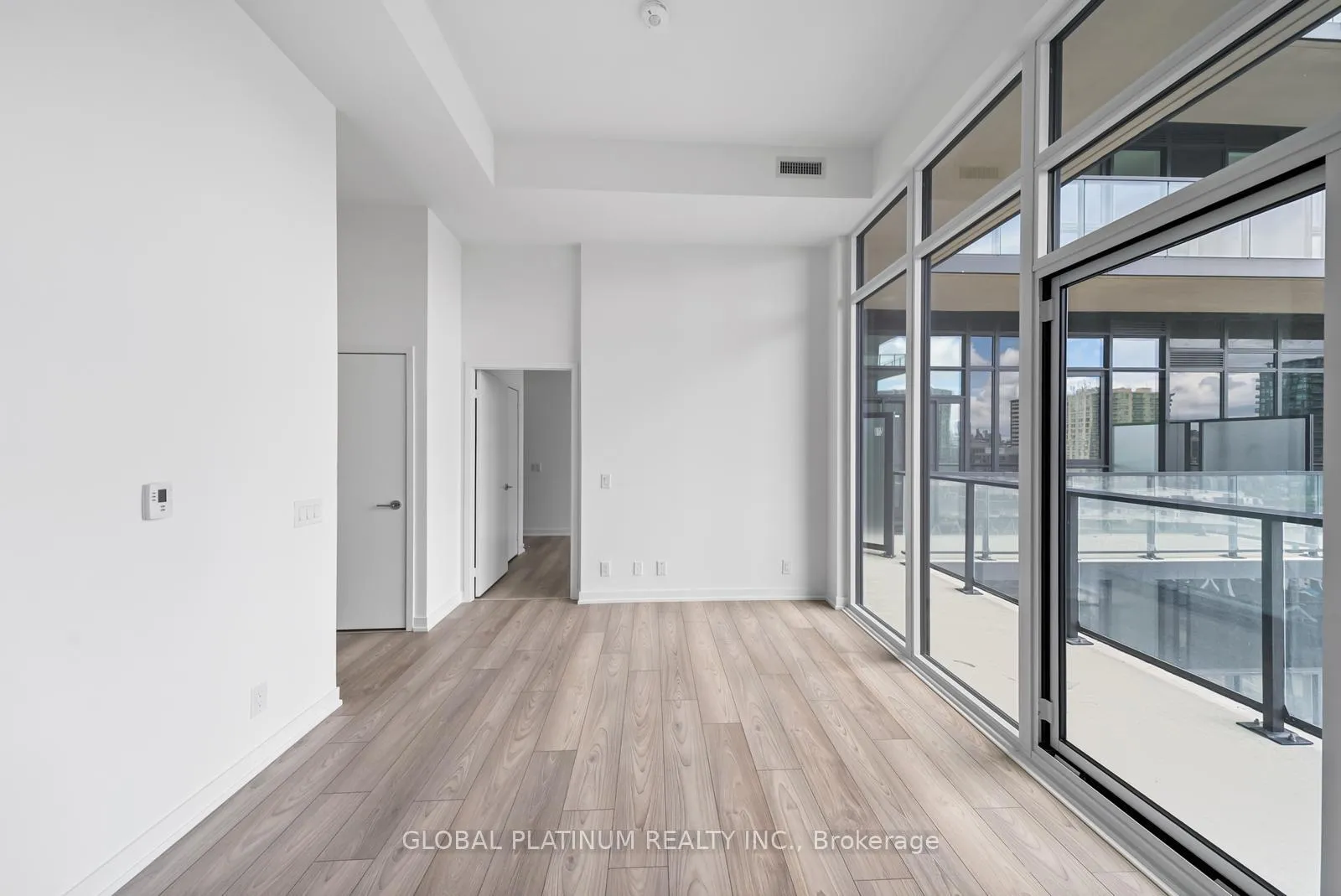Photo 6 of Unit 701, 285 Dufferin Street, Toronto, South Parkdale — HOMEH