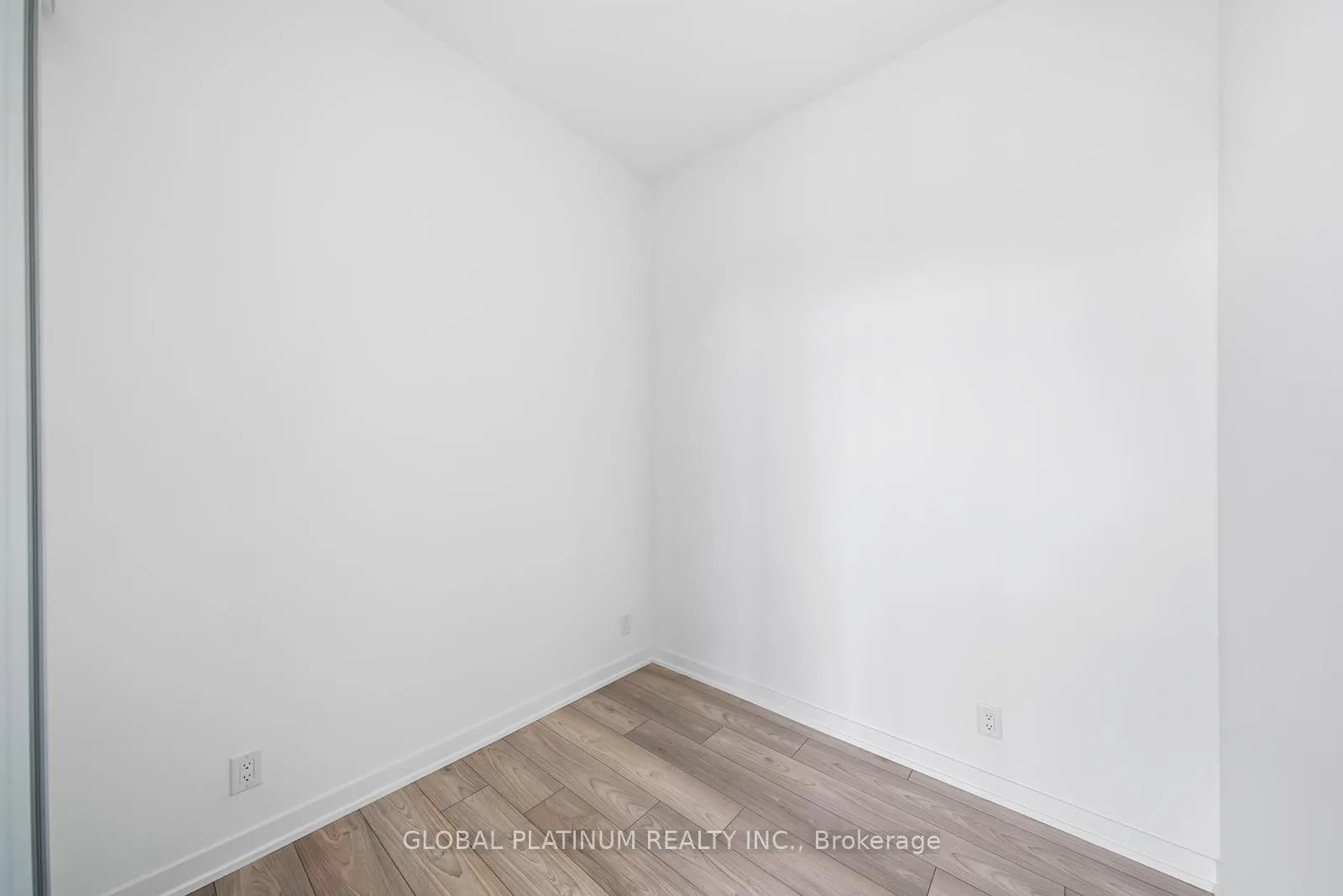 Photo 8 of Unit 701, 285 Dufferin Street, Toronto, South Parkdale — HOMEH