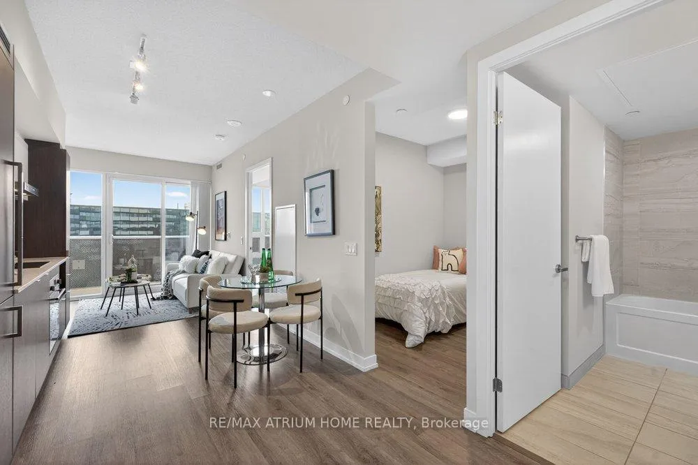 Photo 4 of Unit 4108, 138 Downes Street, Toronto, Waterfront Communities — HOMEH