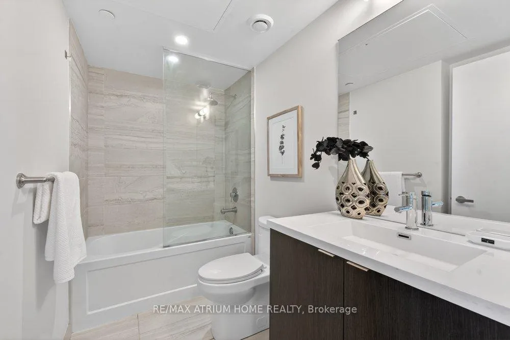 Photo 10 of Unit 4108, 138 Downes Street, Toronto, Waterfront Communities — HOMEH