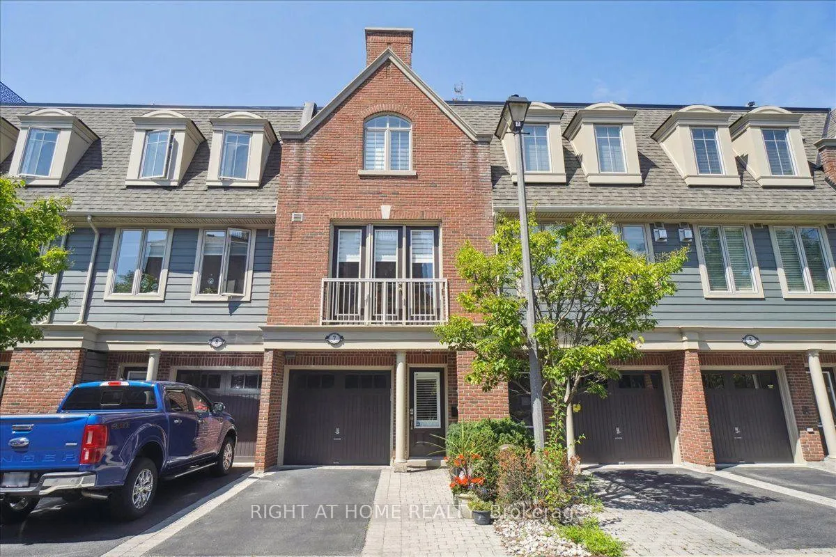 Front of Unit 7, 99 Brant Street