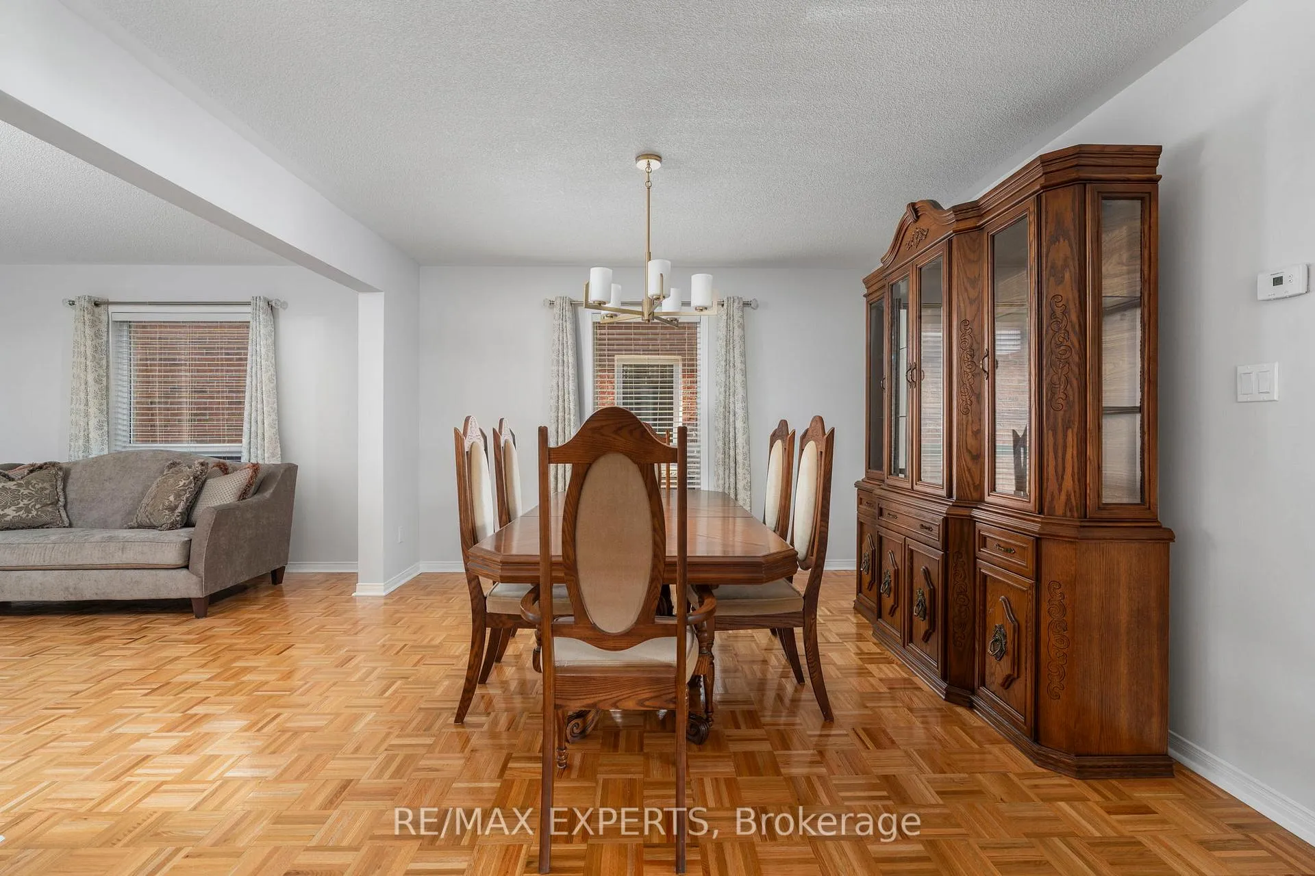 Photo 10 of 31 Monteith Crescent, Vaughan, Maple — HOMEH