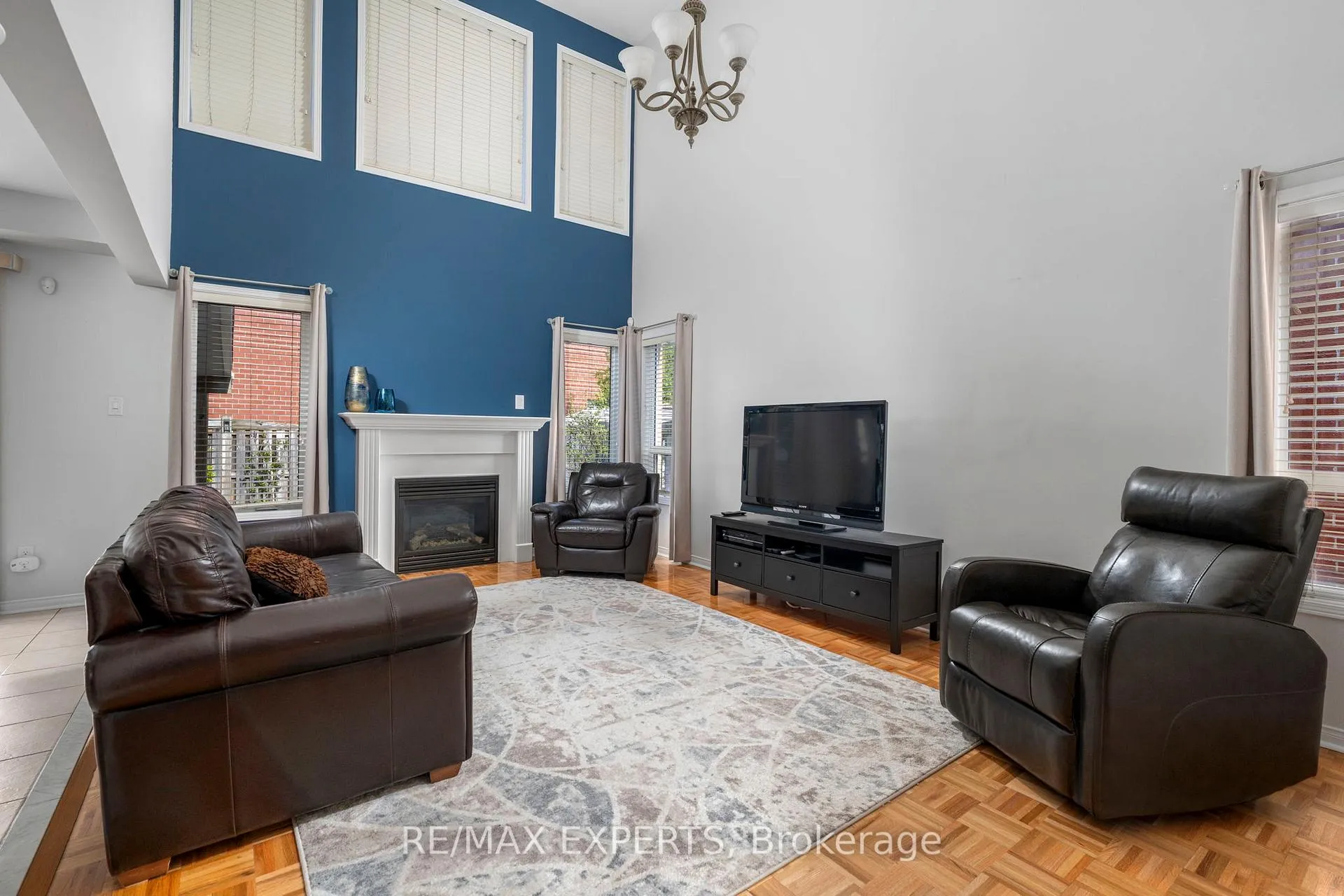 Photo 13 of 31 Monteith Crescent, Vaughan, Maple — HOMEH