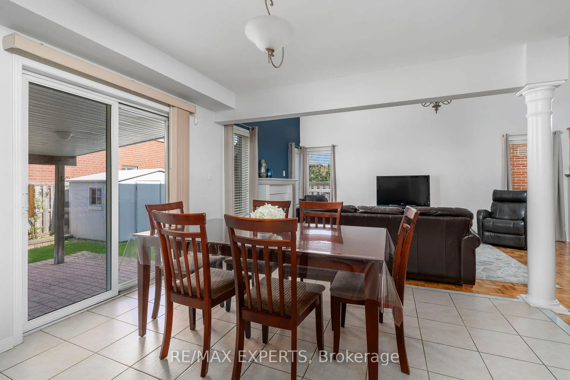 Photo 17 of 31 Monteith Crescent, Vaughan, Maple — HOMEH