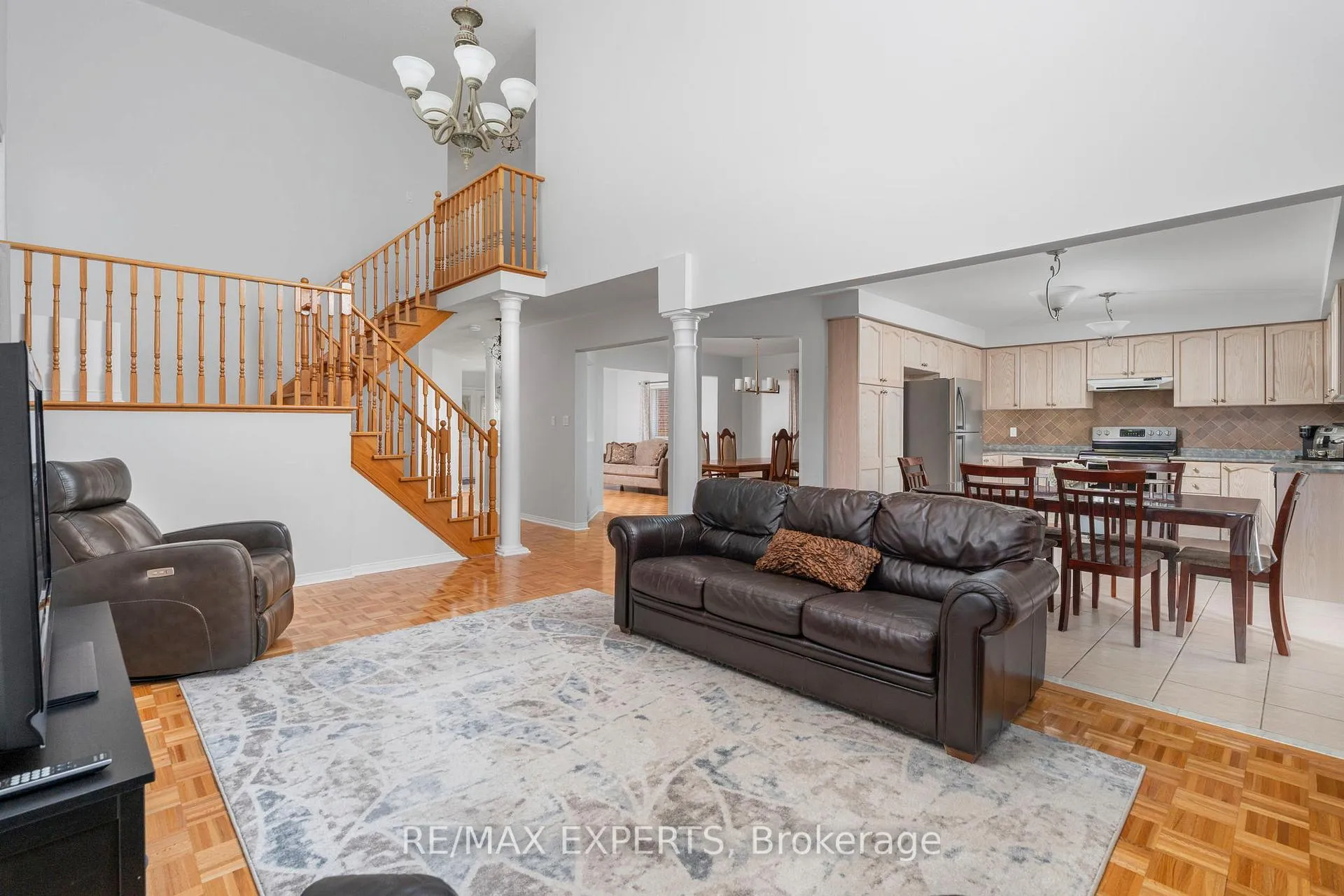 Photo 20 of 31 Monteith Crescent, Vaughan, Maple — HOMEH