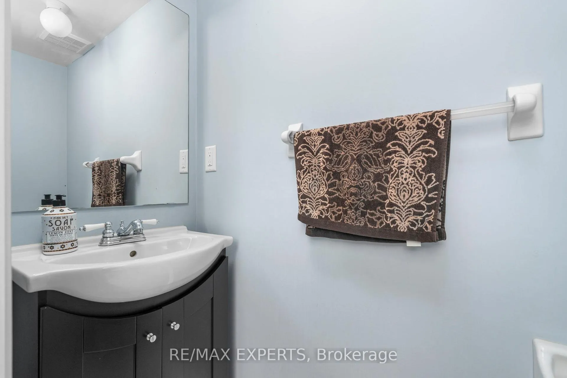 Photo 39 of 31 Monteith Crescent, Vaughan, Maple — HOMEH