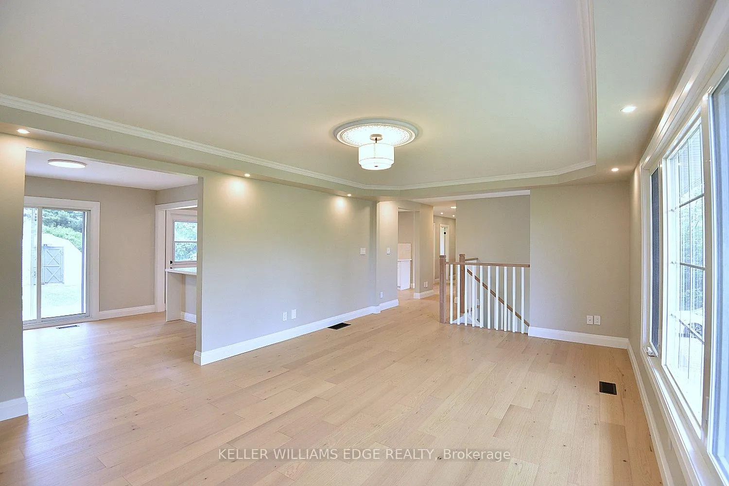 Photo 8 of 1837 6th Con Road W, Hamilton, Rural Flamborough — HOMEH