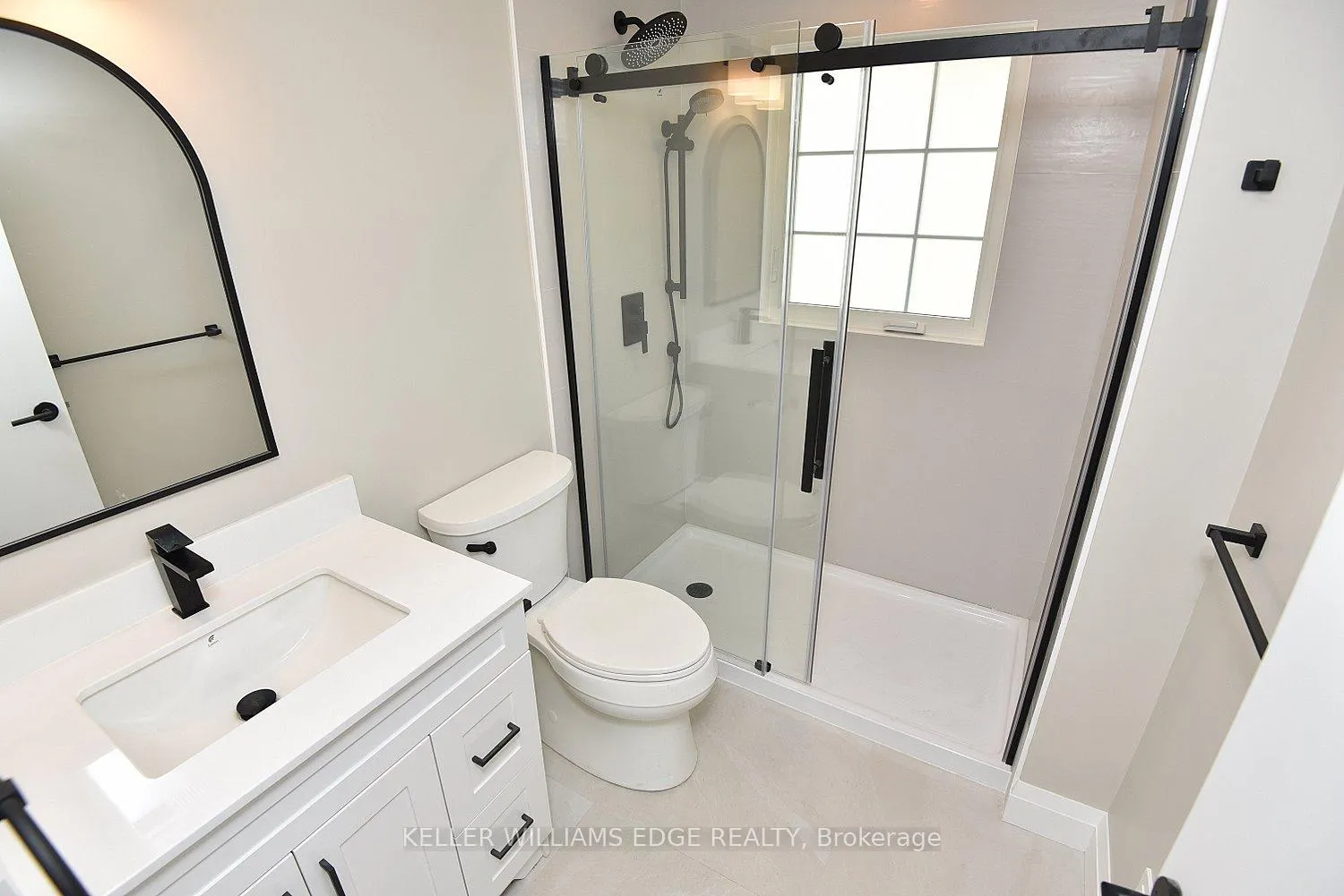 Photo 34 of 1837 6th Con Road W, Hamilton, Rural Flamborough — HOMEH
