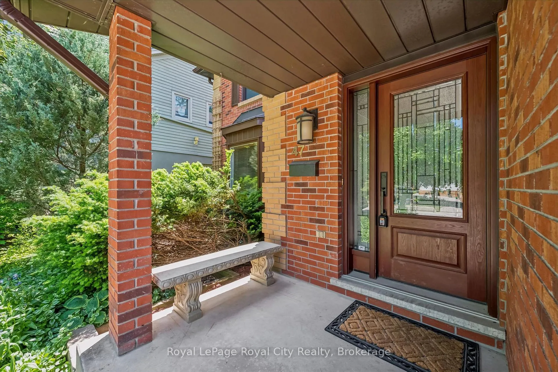 Photo 5 of 47 Caledonia Street, Guelph, Dovercliffe Park/Old University — HOMEH