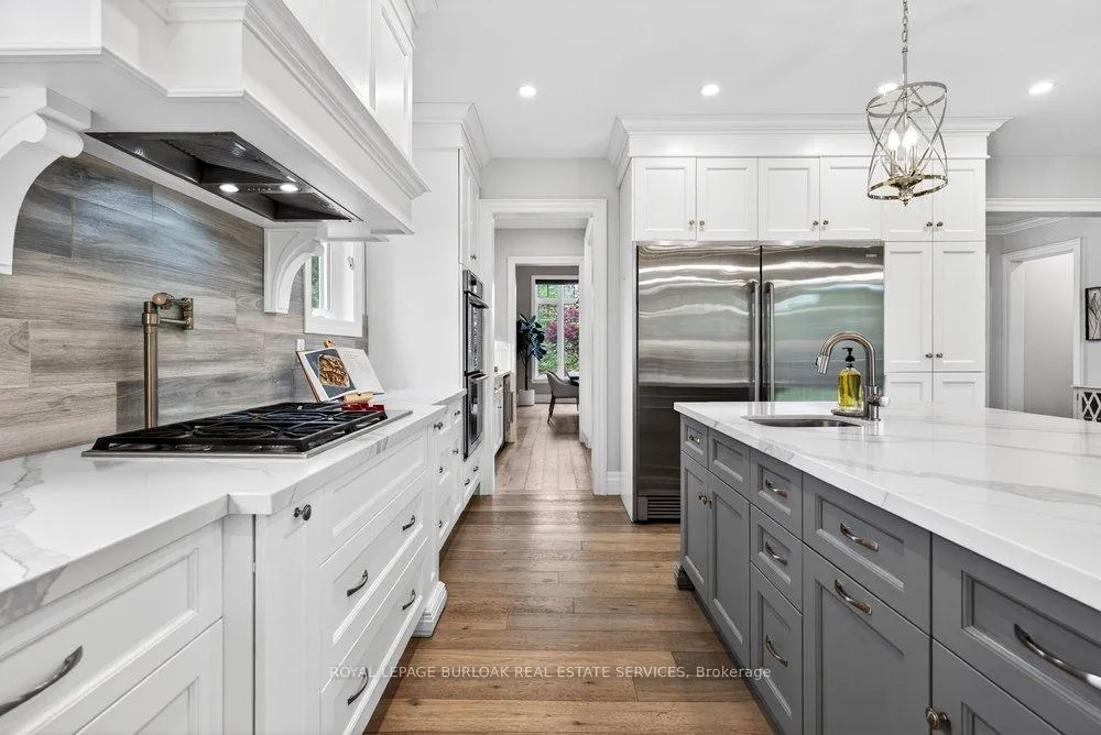 Photo 19 of 647 Cedar Avenue, Burlington, LaSalle — HOMEH