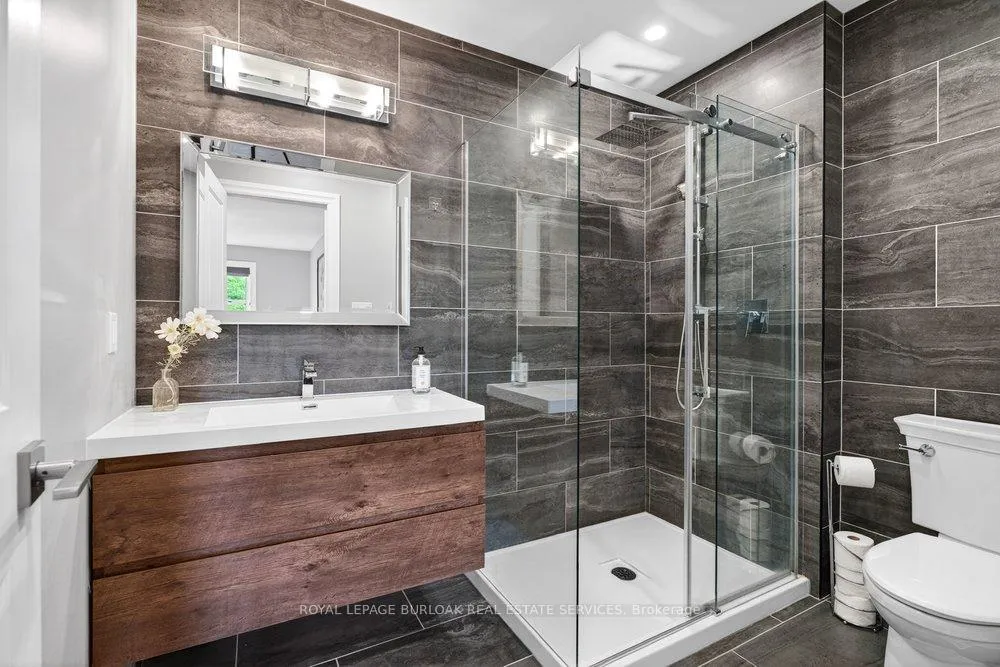 Photo 32 of 647 Cedar Avenue, Burlington, LaSalle — HOMEH