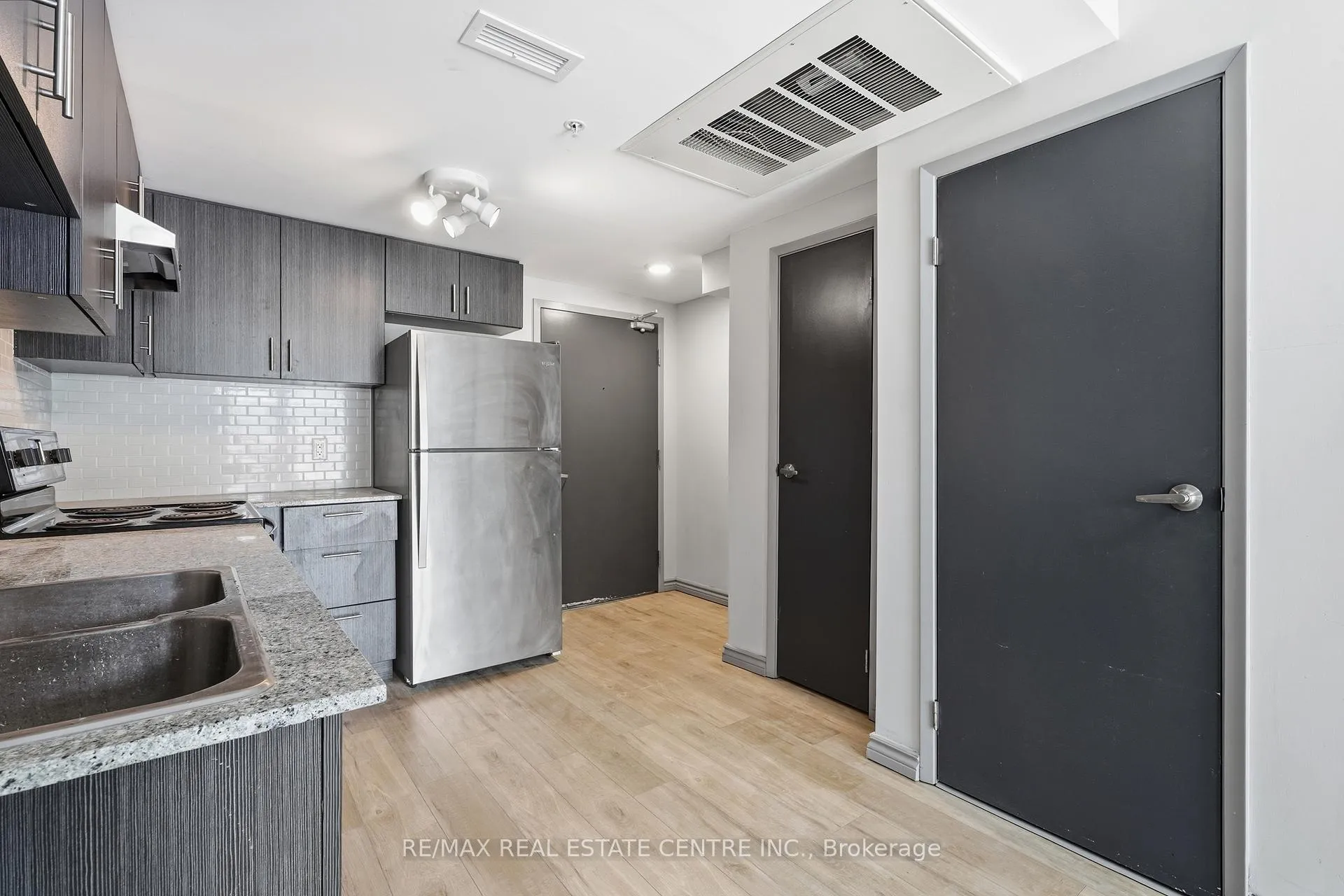Photo 2 of Unit B02, 275 Larch Street, Waterloo, Beechwood/University — HOMEH