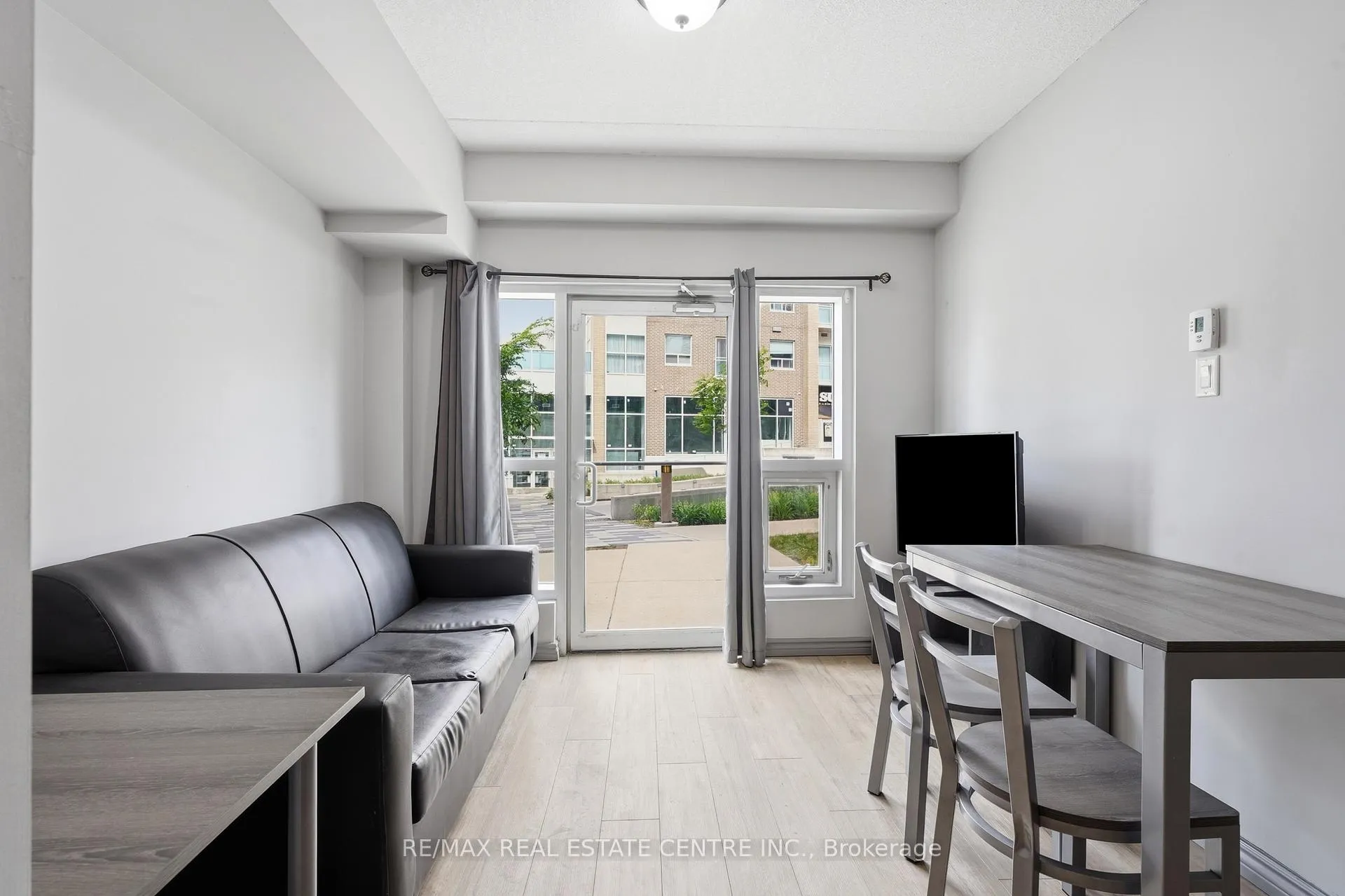 Photo 4 of Unit B02, 275 Larch Street, Waterloo, Beechwood/University — HOMEH