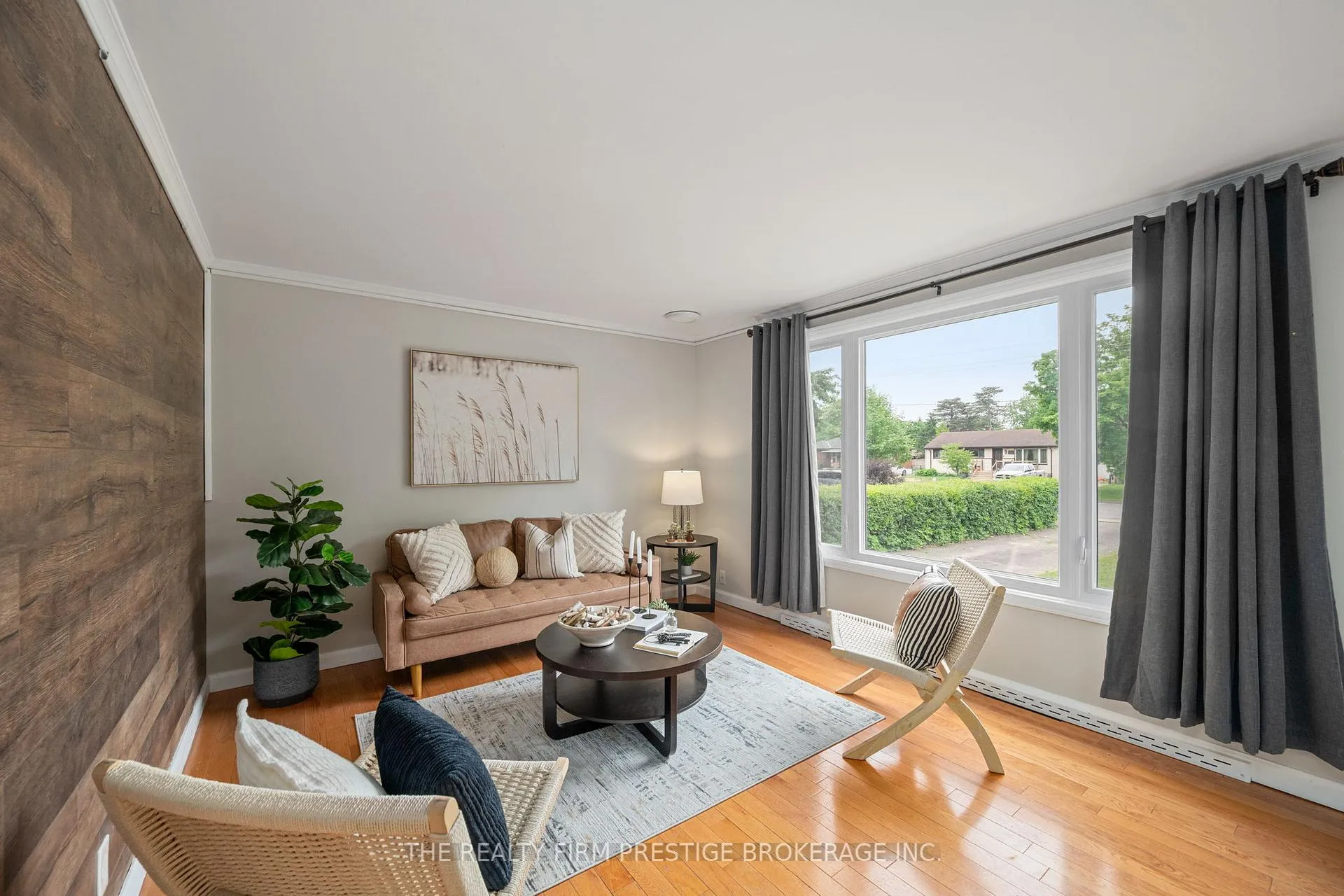 Photo 5 of 6806 James Street, London, South V — HOMEH